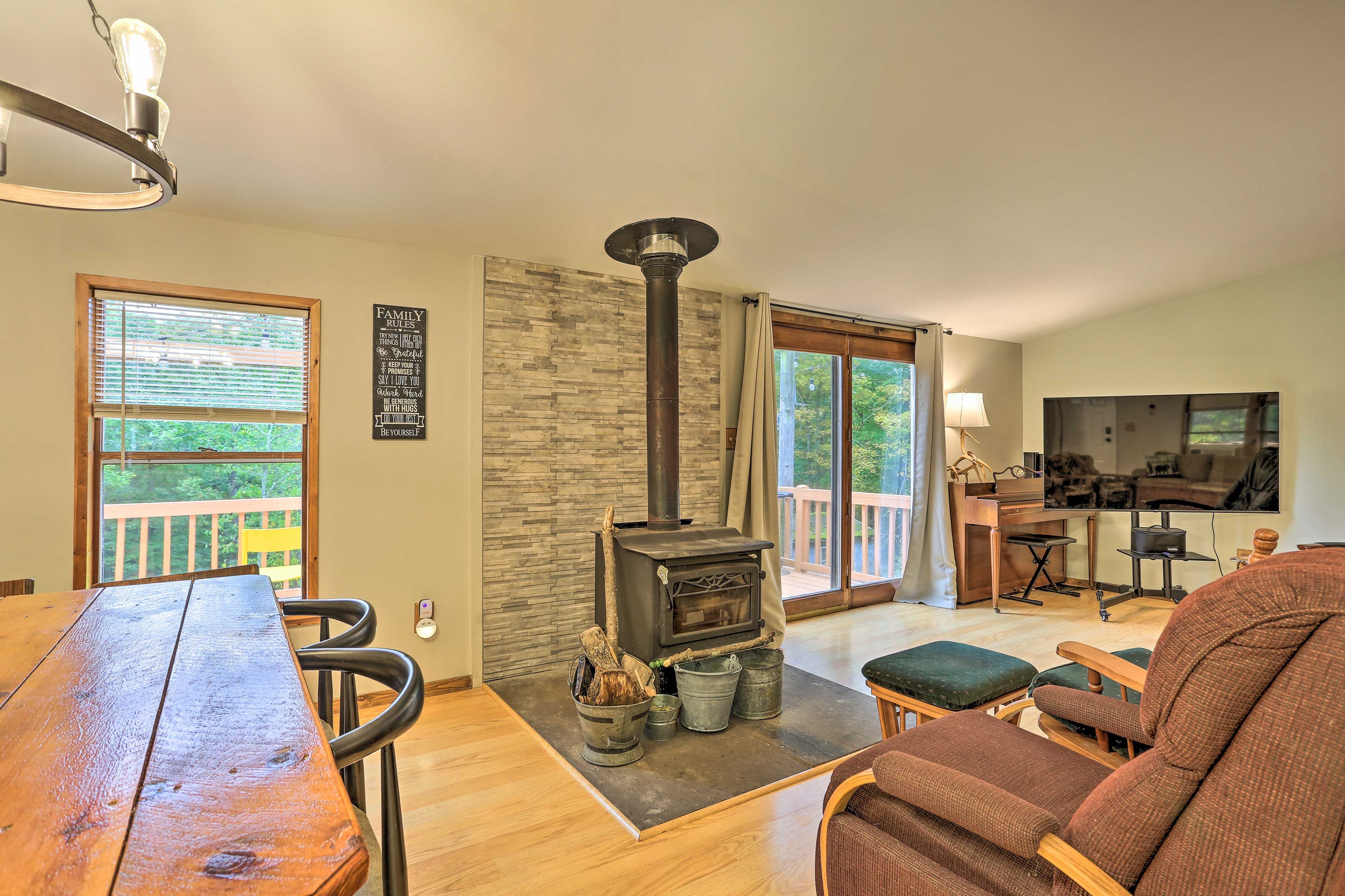Living Room & Dining Area | Wood-Burning Fireplace