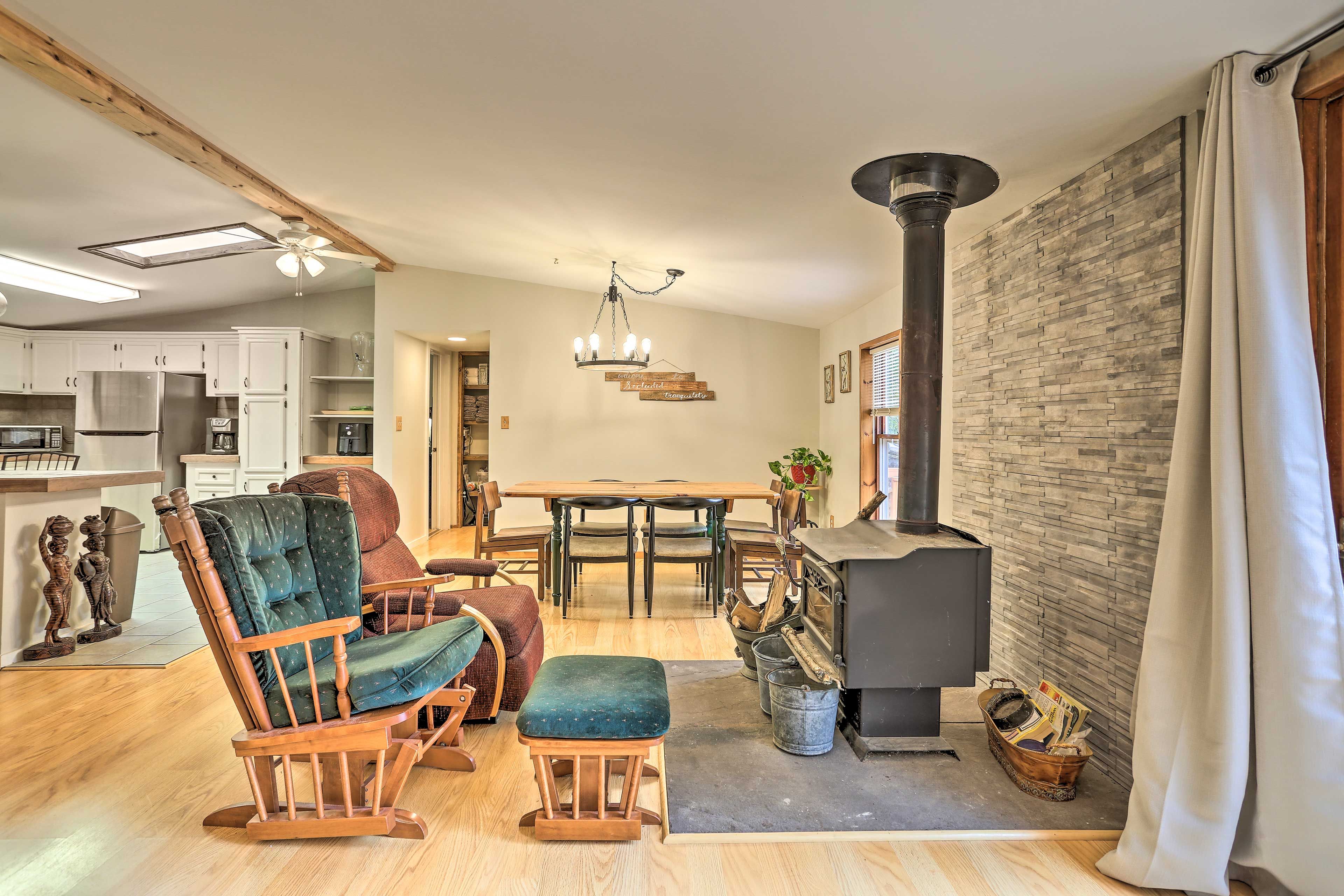 Living Room & Dining Area