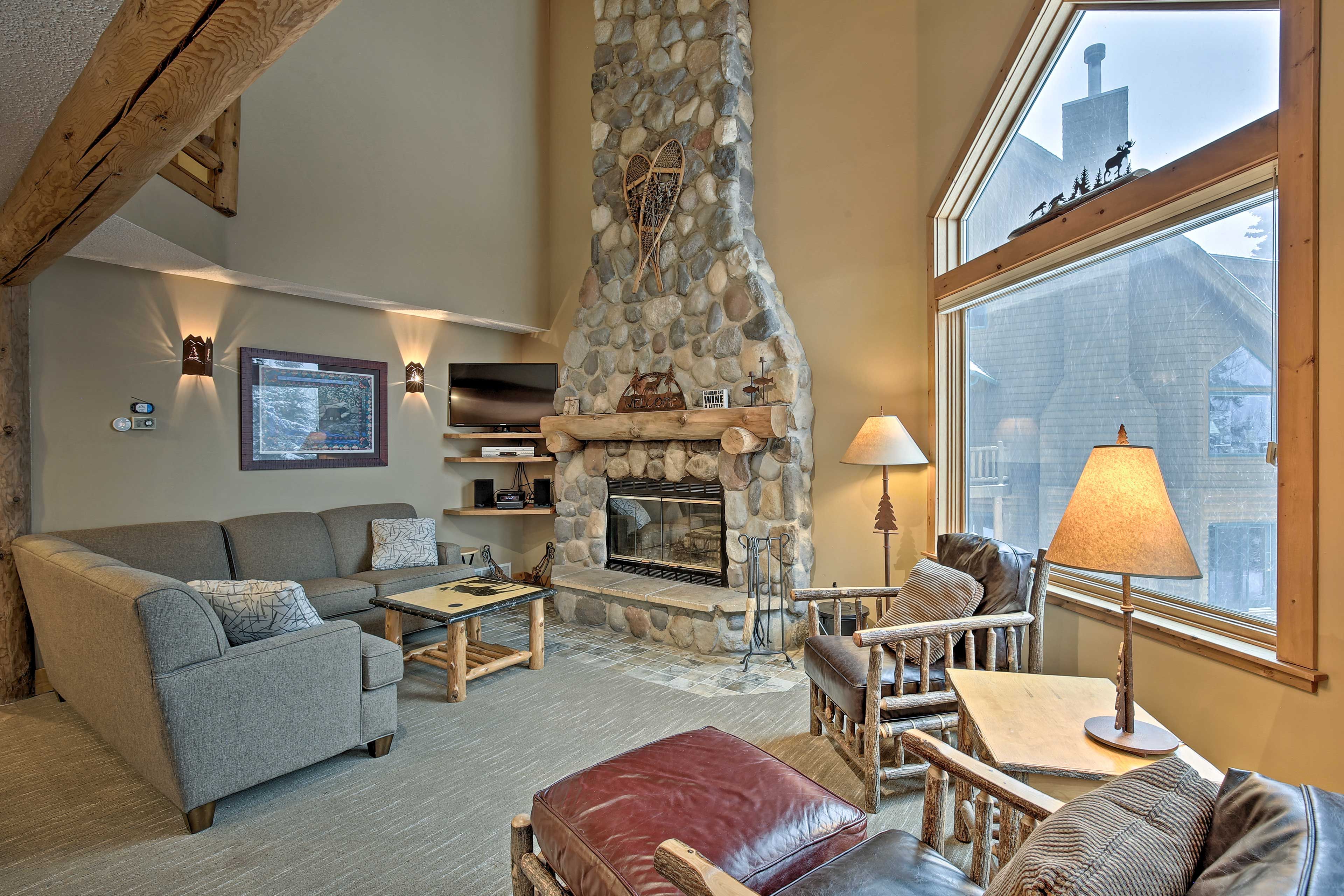 Lutsen Vacation Rental Villa | 5BR | 4BA | Stairs Required | 2,443 Sq Ft