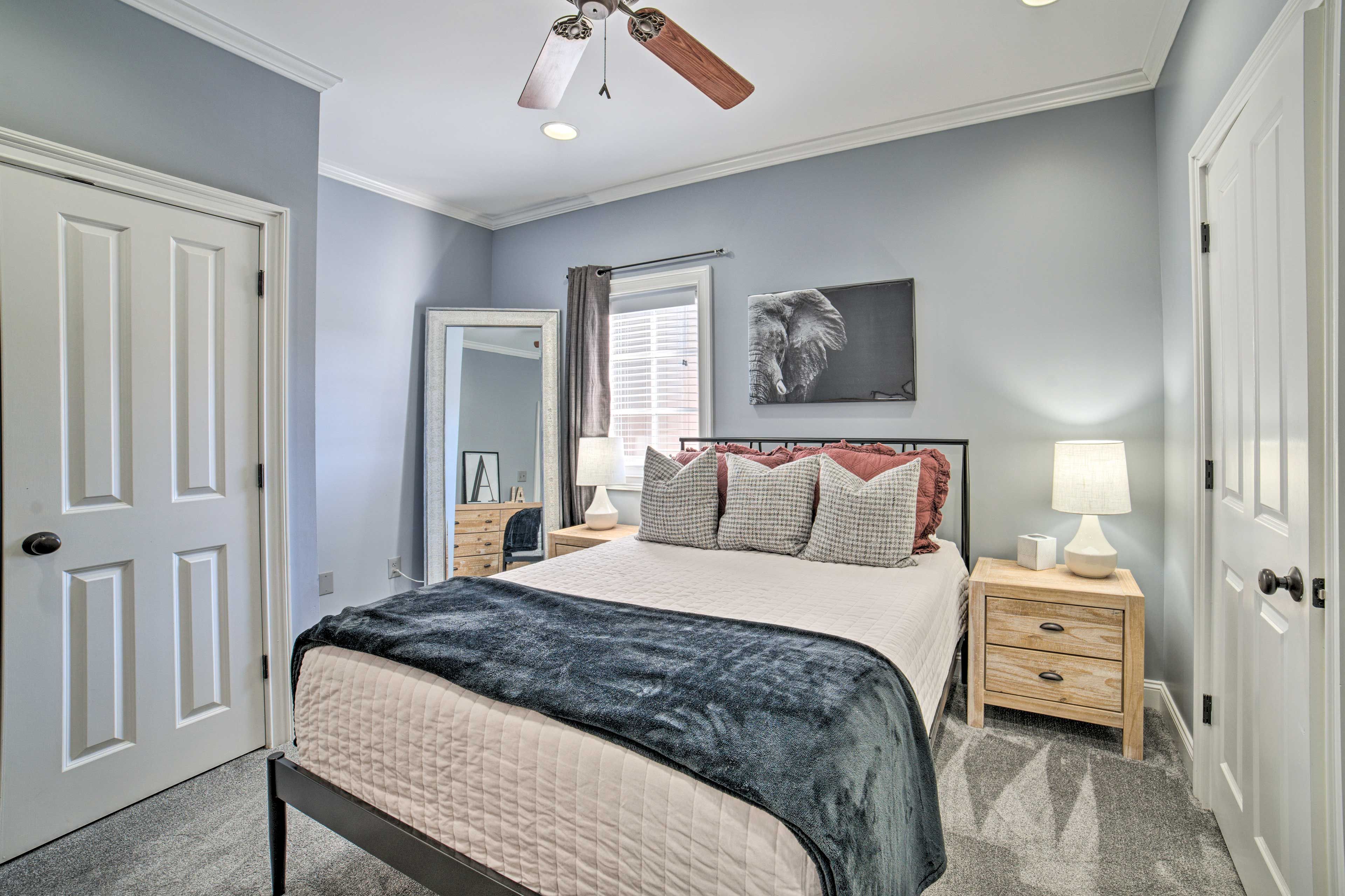 Bedroom 2 | Queen Bed