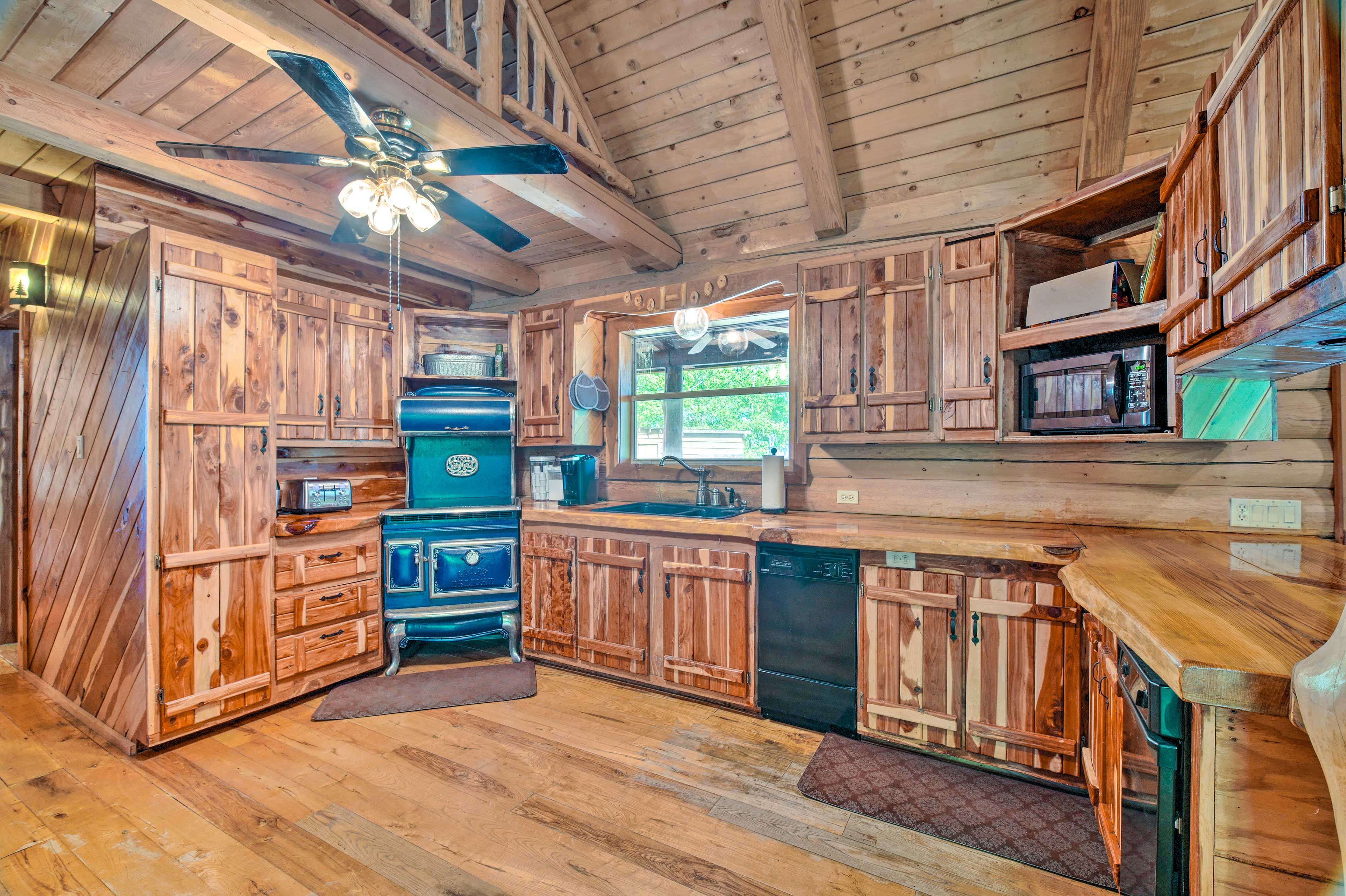 Fully Equipped Kitchen | Cooking Basics | Complimentary Spices