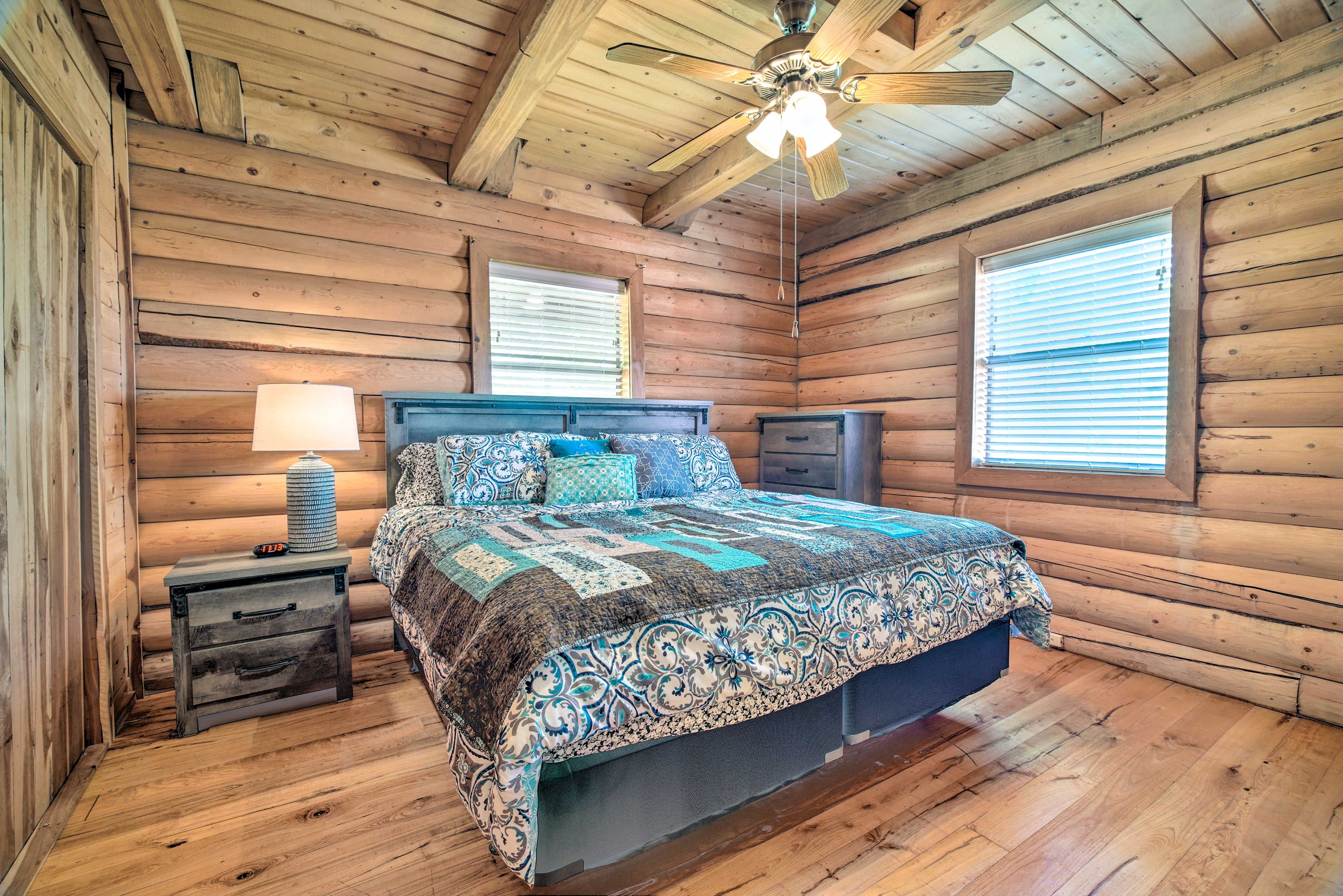 Bedroom 1 | King Bed