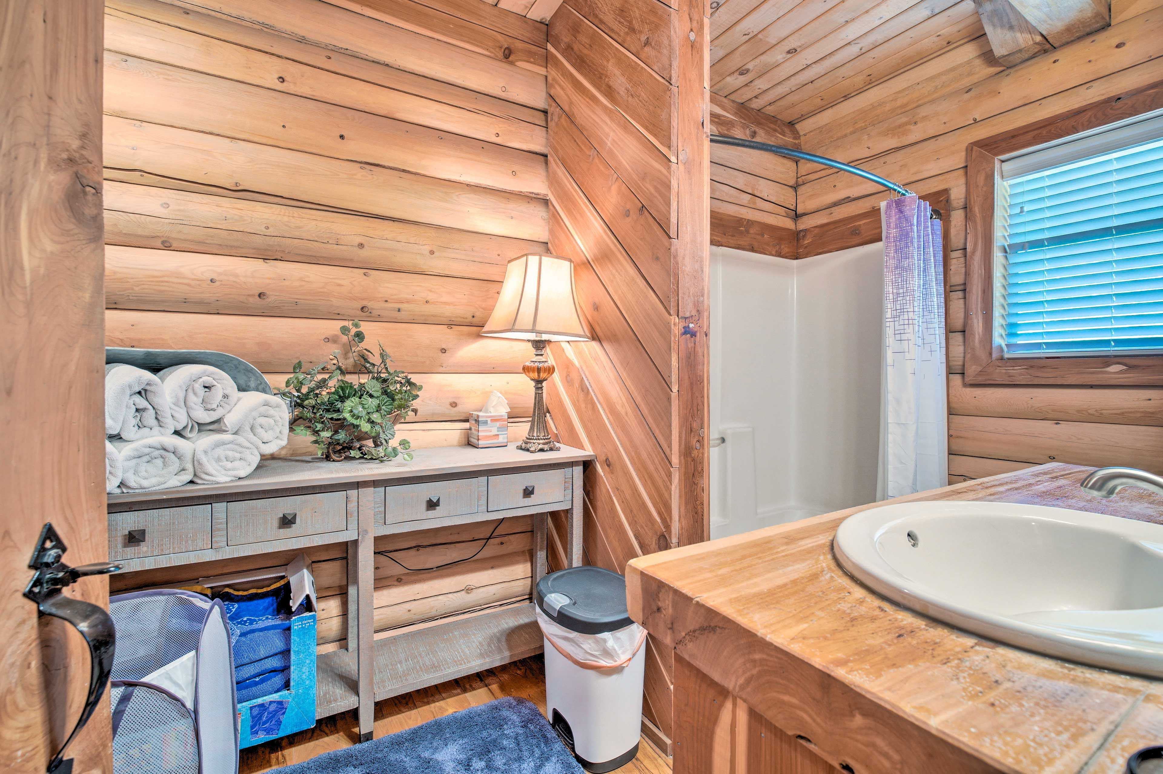 Bathroom | Complimentary Toiletries | Towels Provided | Main Home