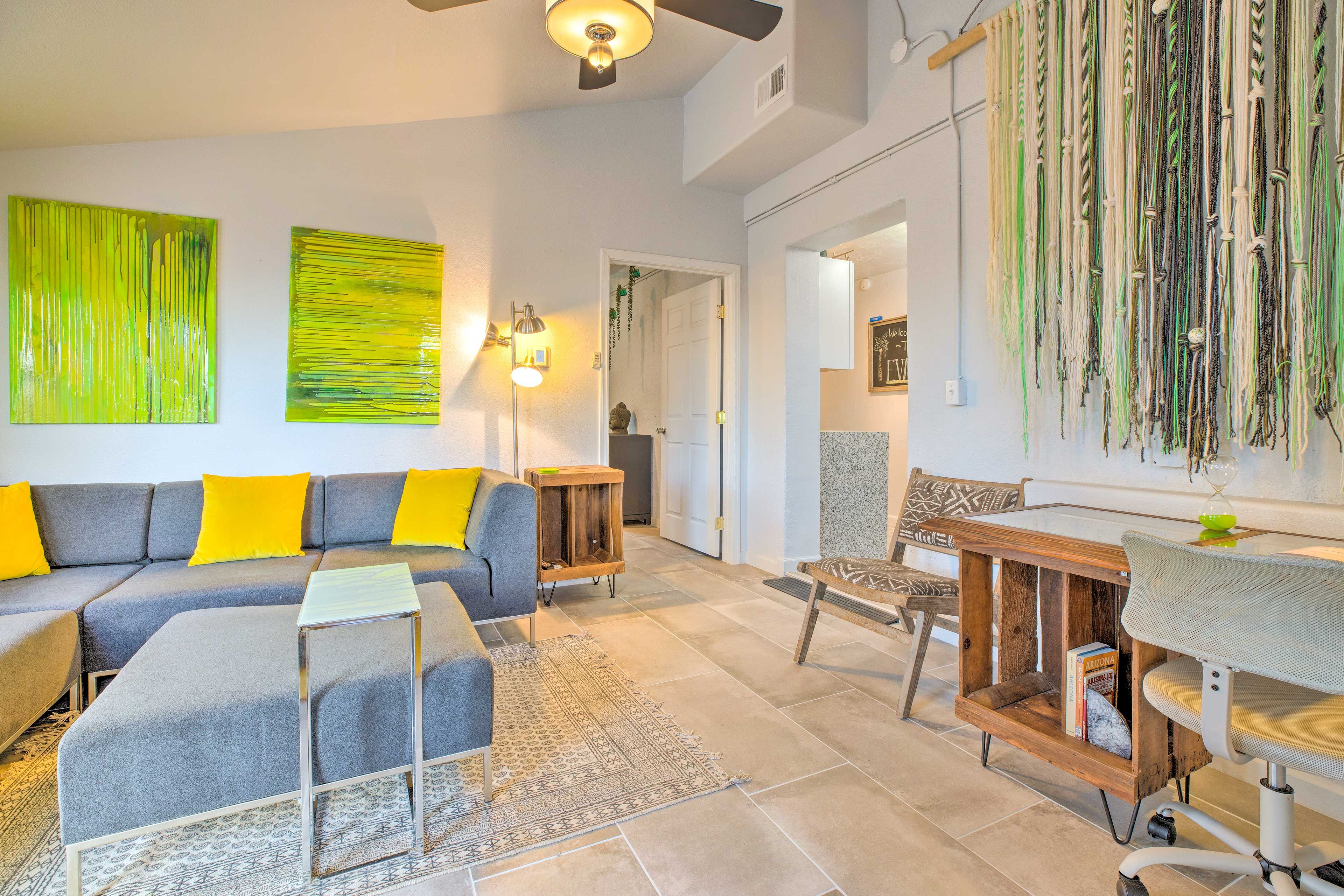 Living Room | Smart TV