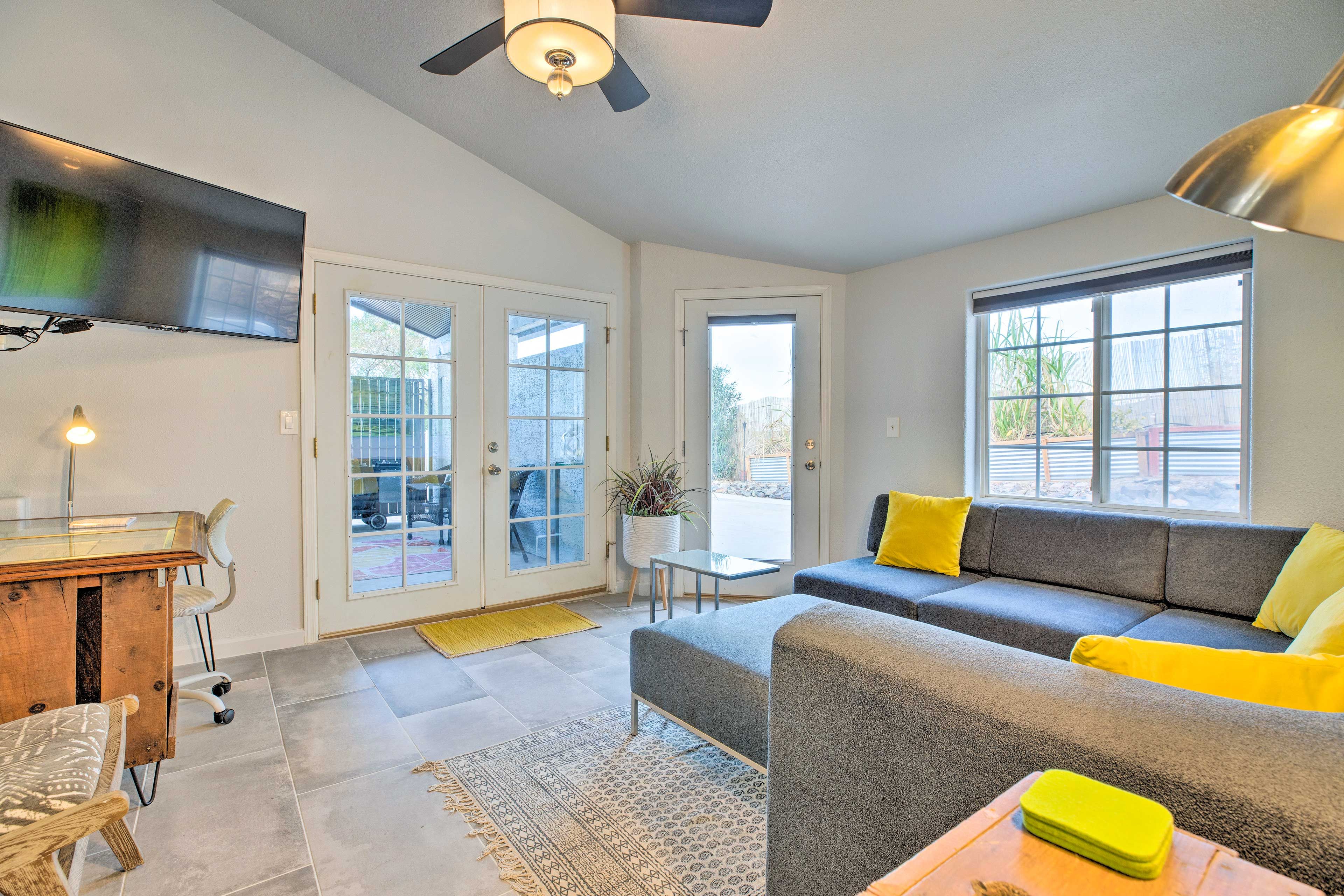 Living Room | Air Conditioning