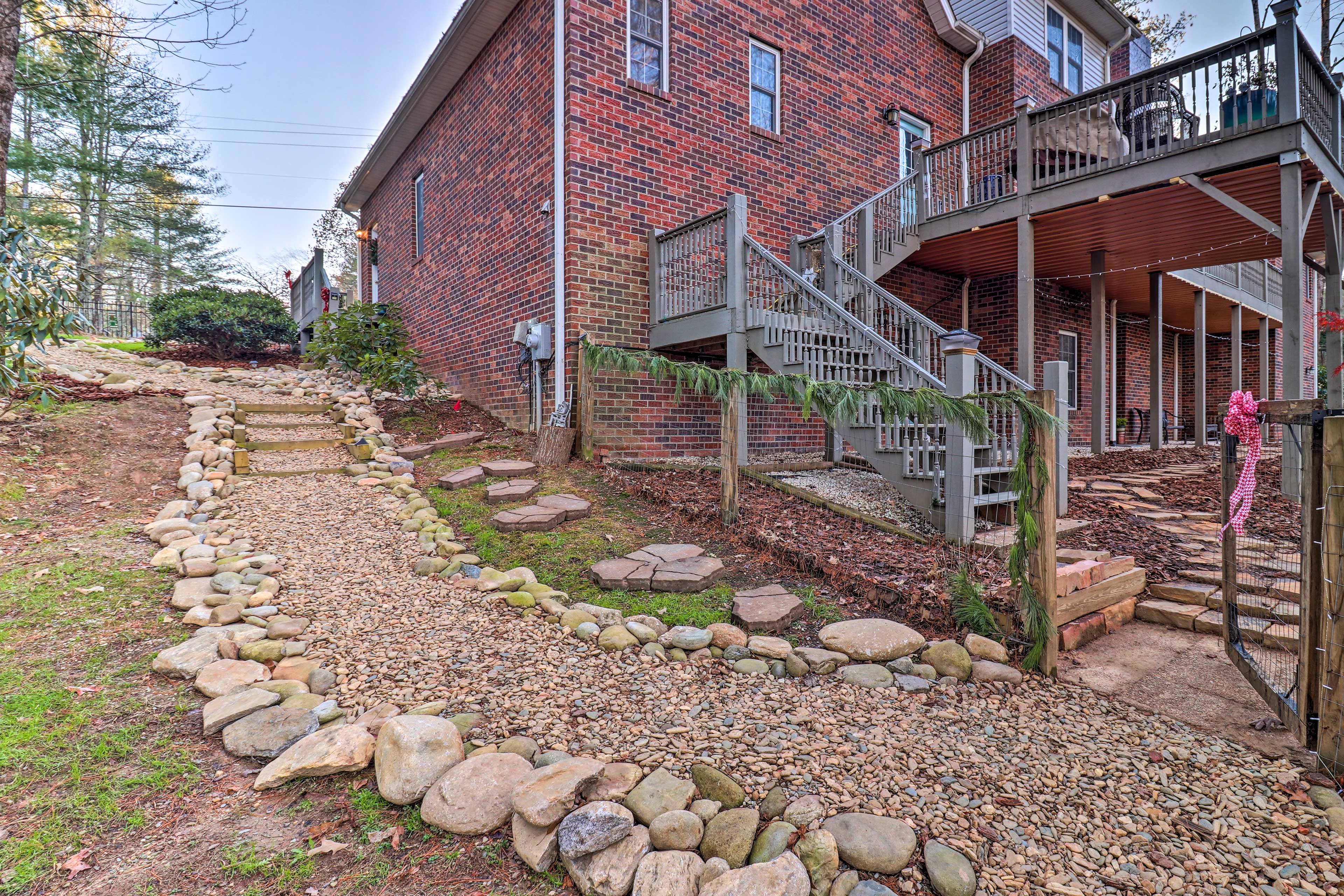 Home Exterior | Gravel Walkway