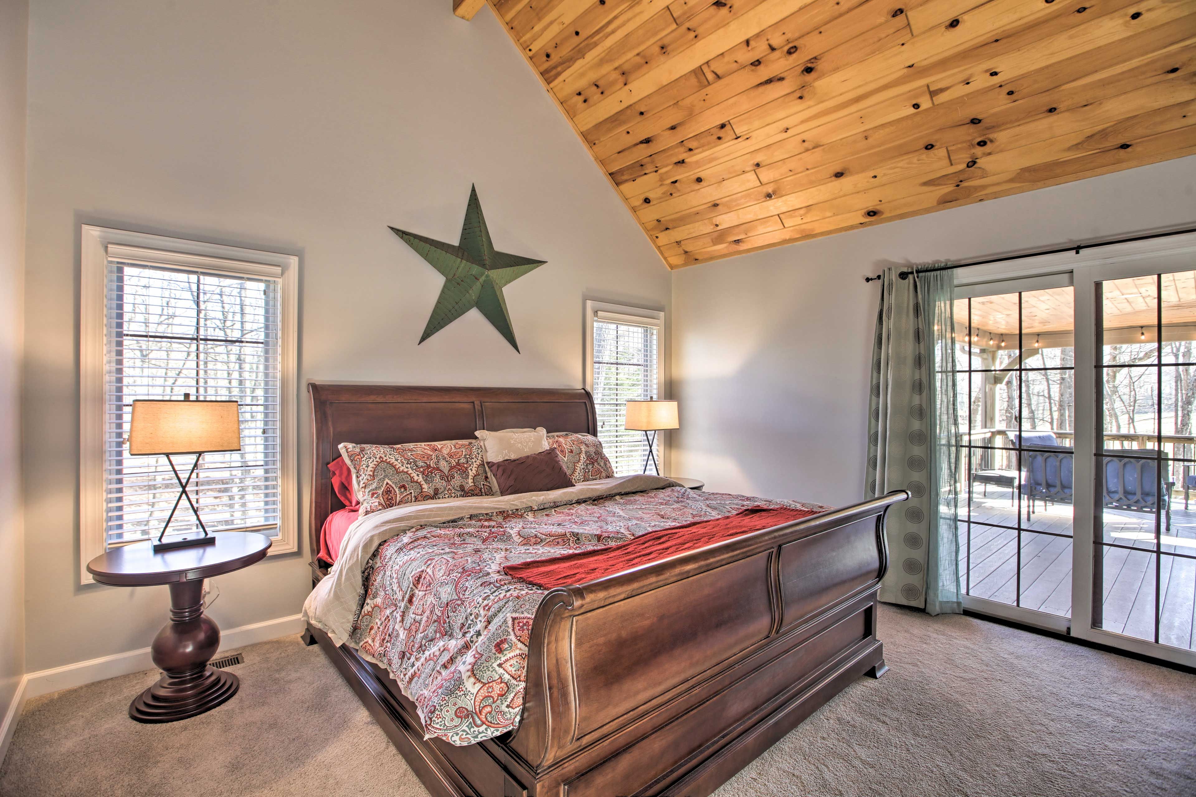 Bedroom 1 | King Bed