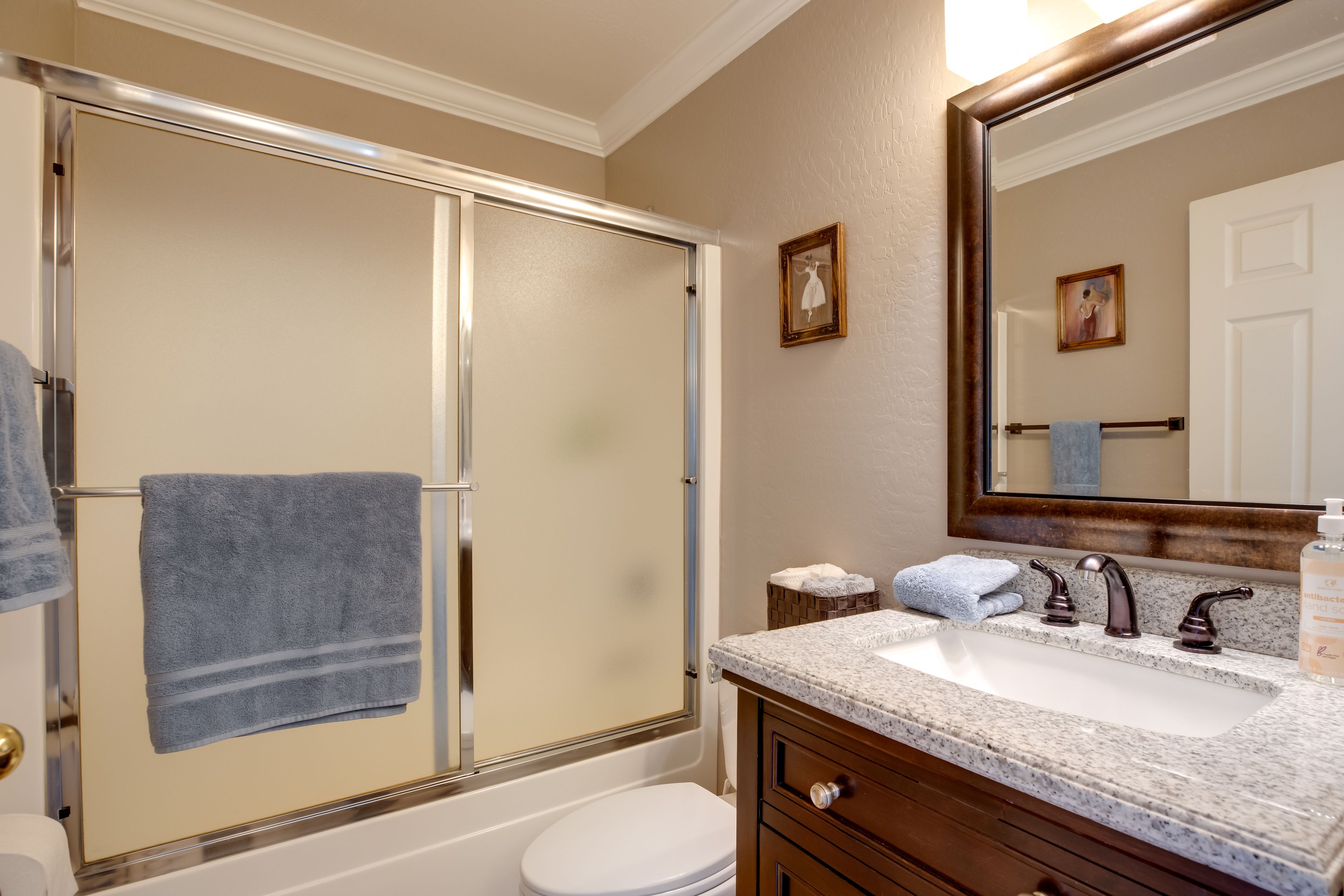 Full Bathroom