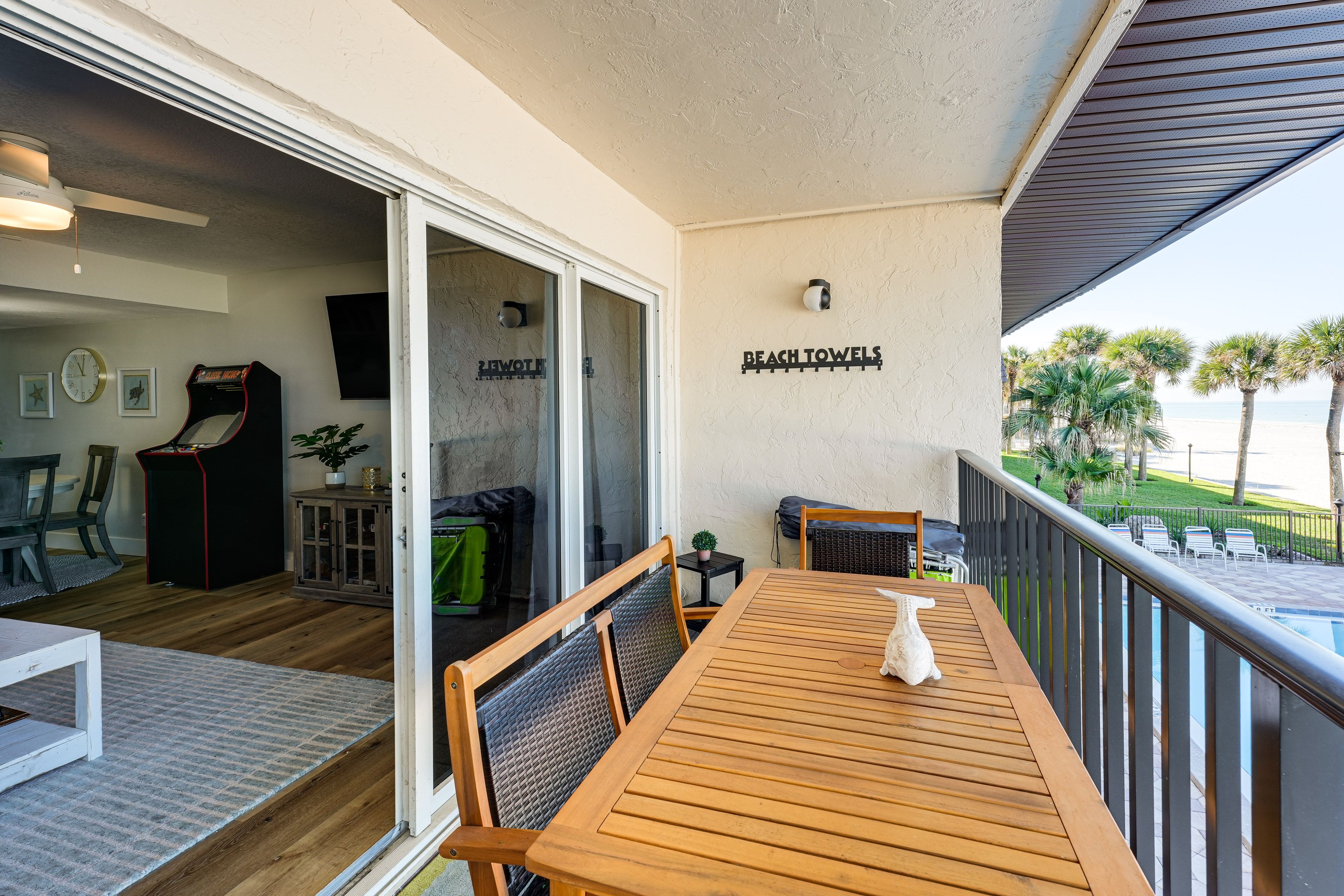 Private Balcony | Outdoor Dining