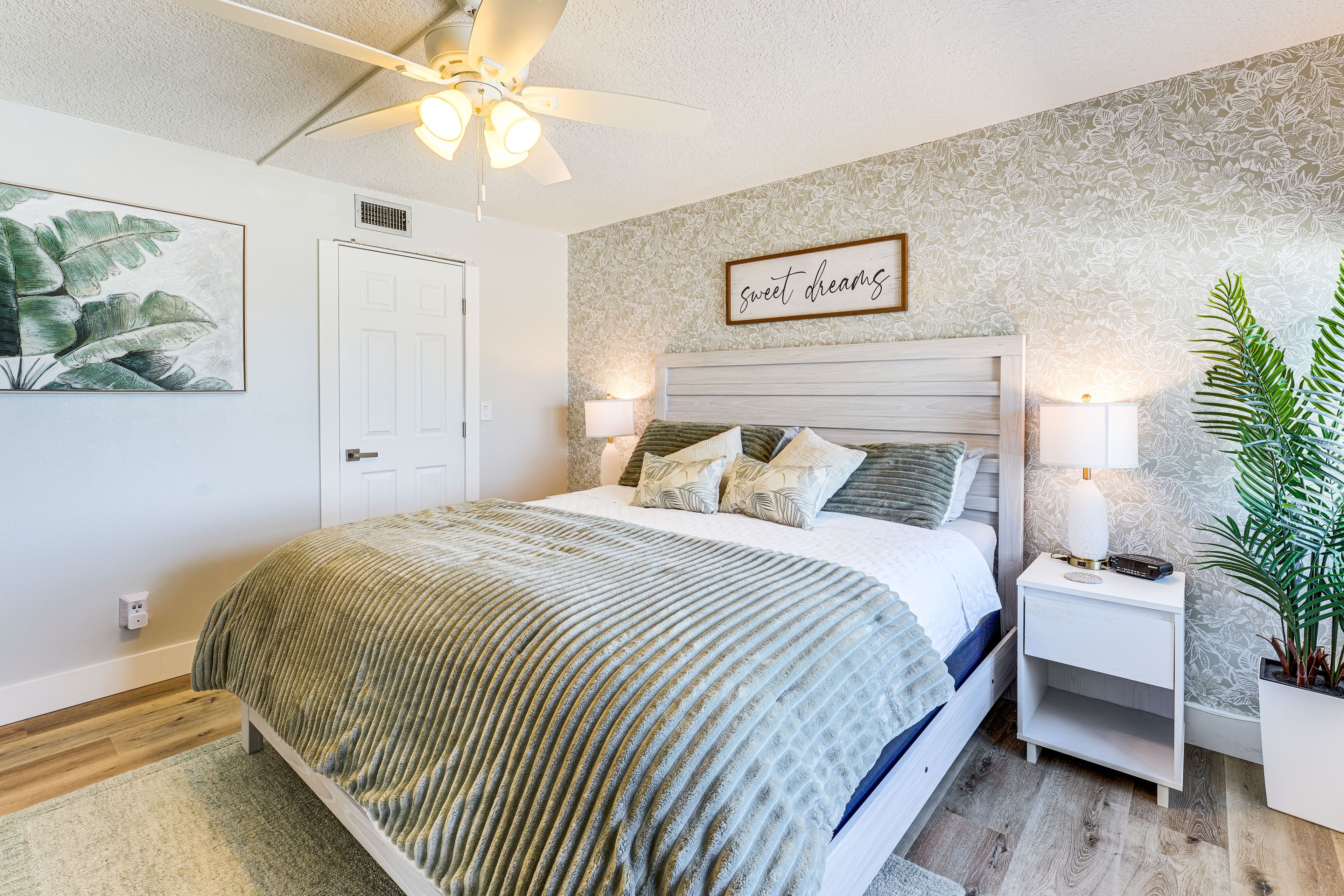 Bedroom 1 | King Bed | 2nd Floor