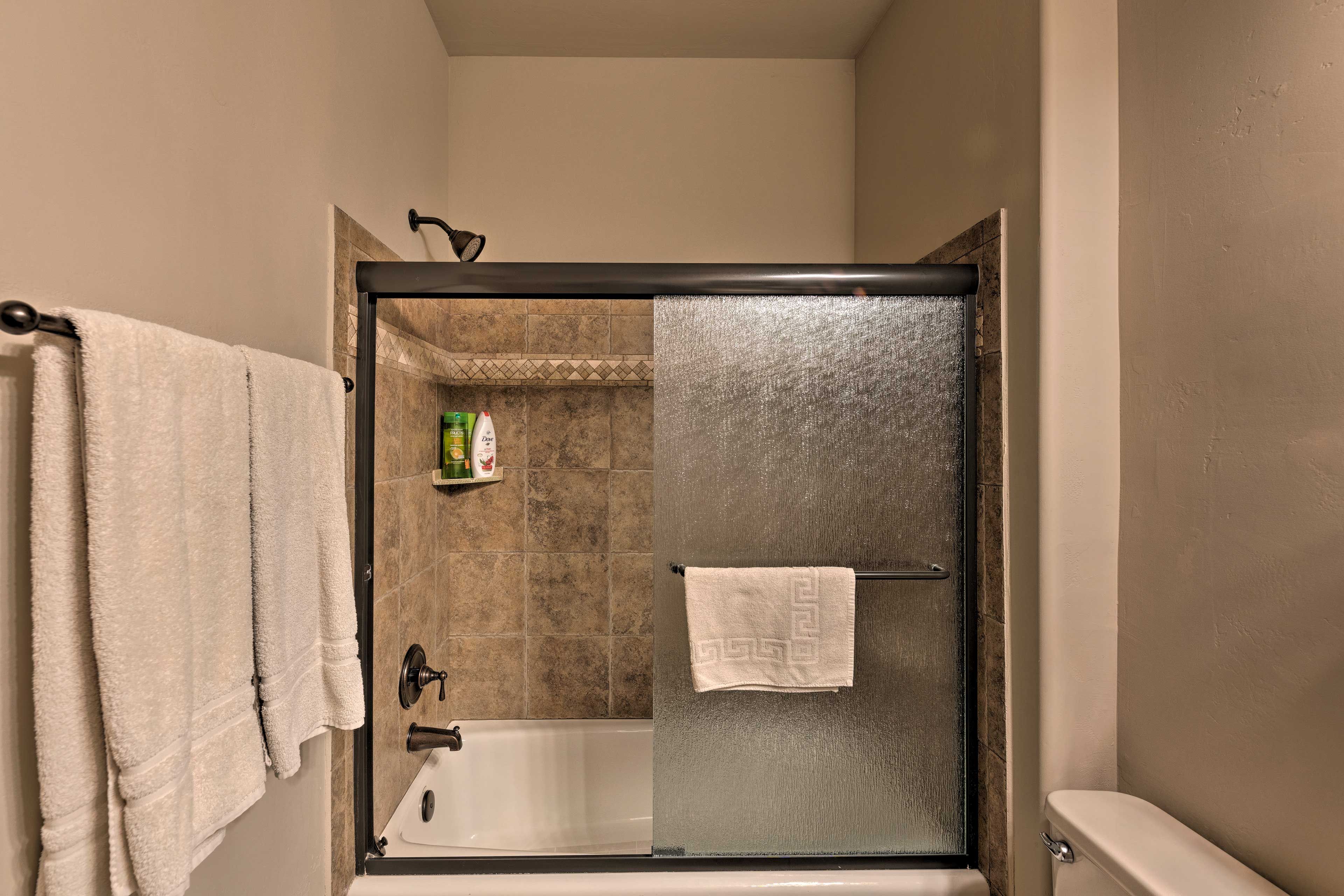 Full Bathroom 2
