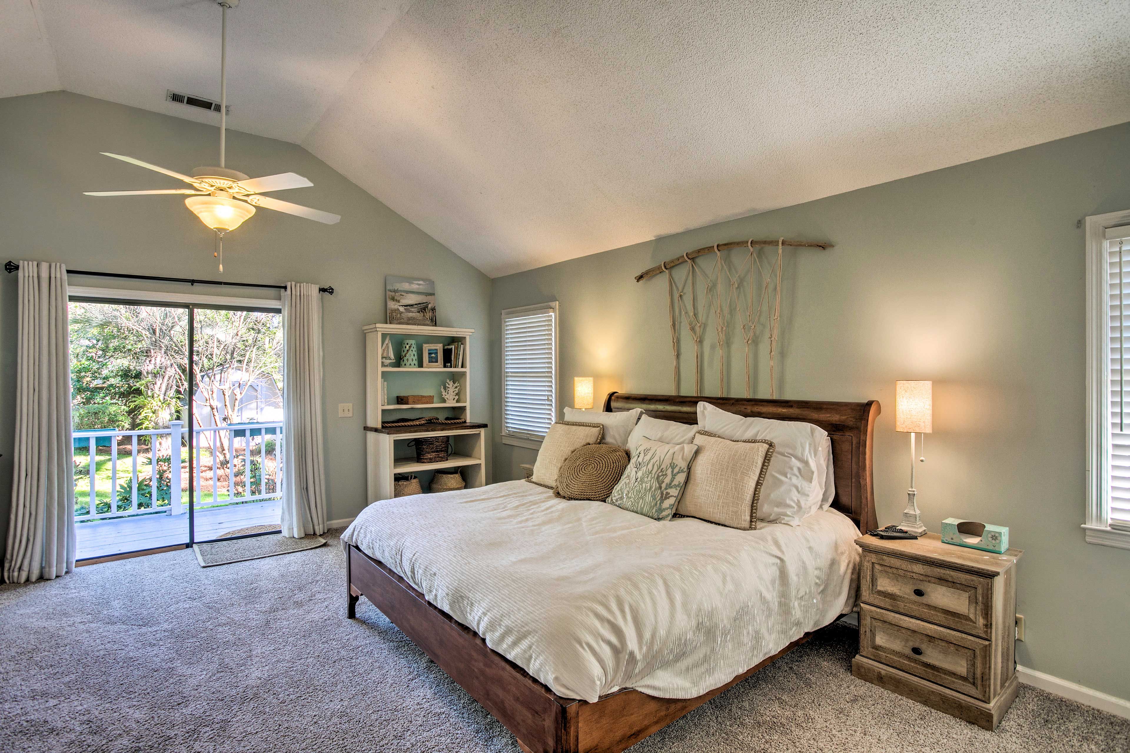 Master Bedroom | King Bed