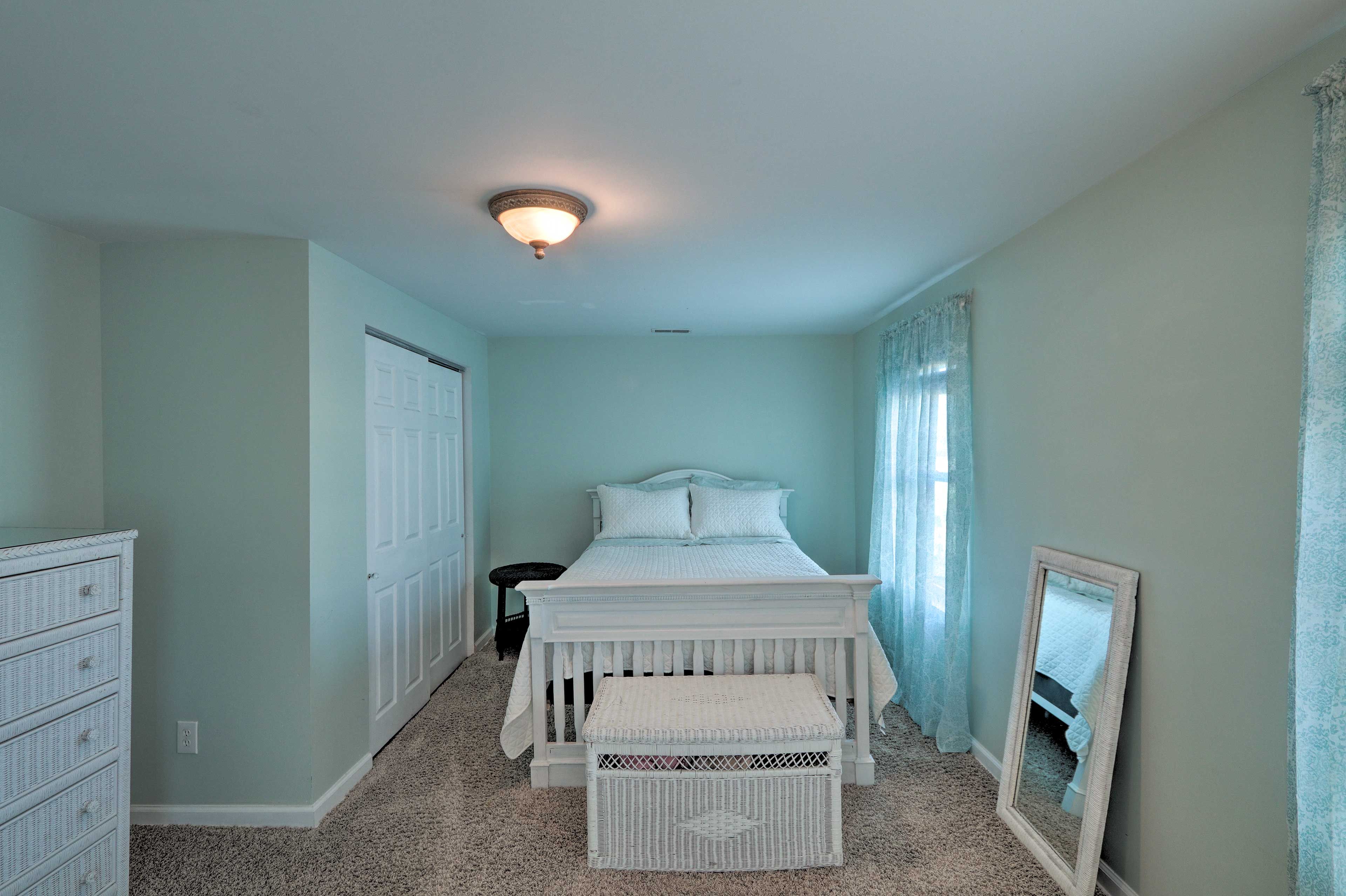 Bedroom 1 | 2nd Floor | Full Bed