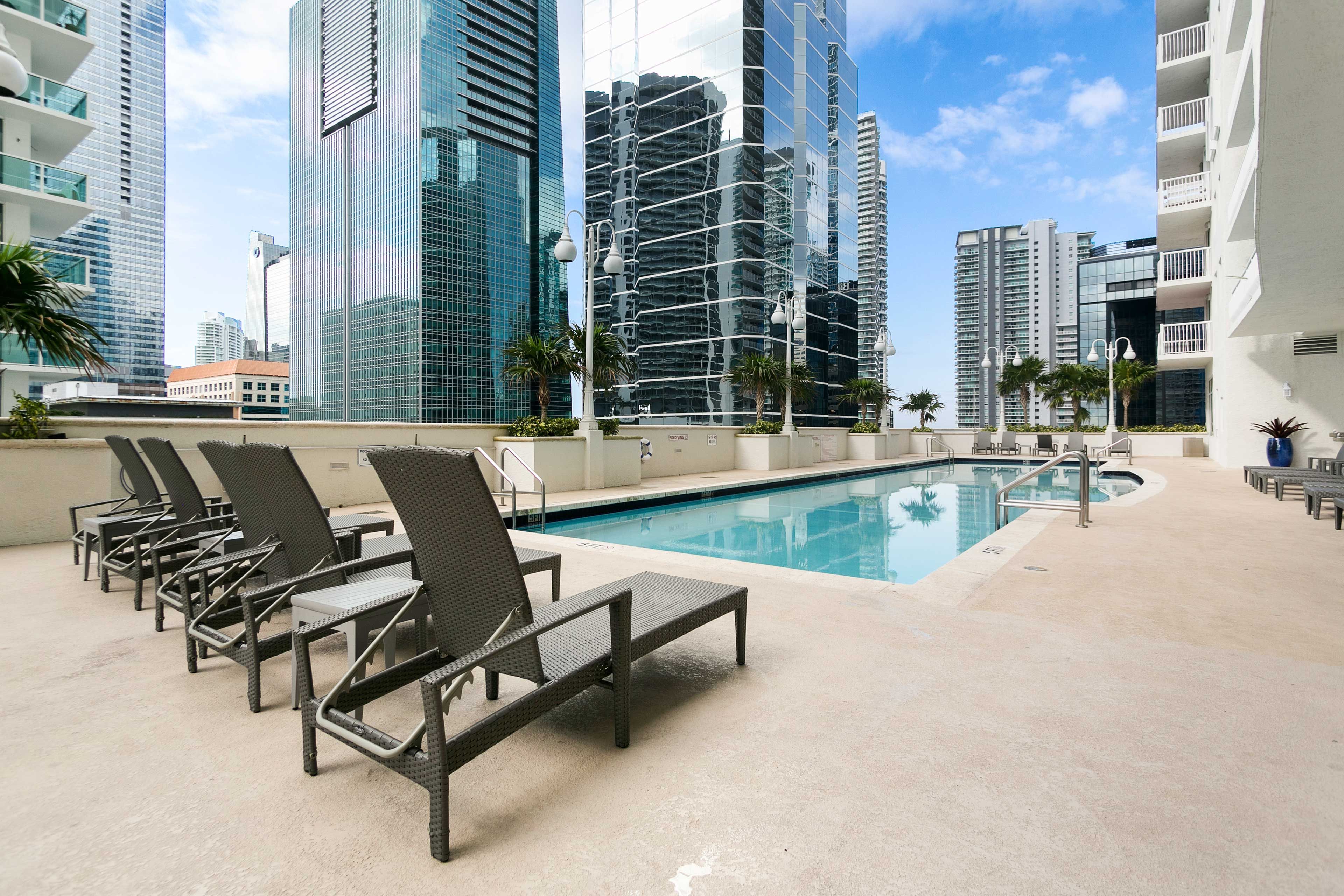 Miami Vacation Rental | 33rd Floor Condo | 1BR | 1BA | 830 Sq Ft