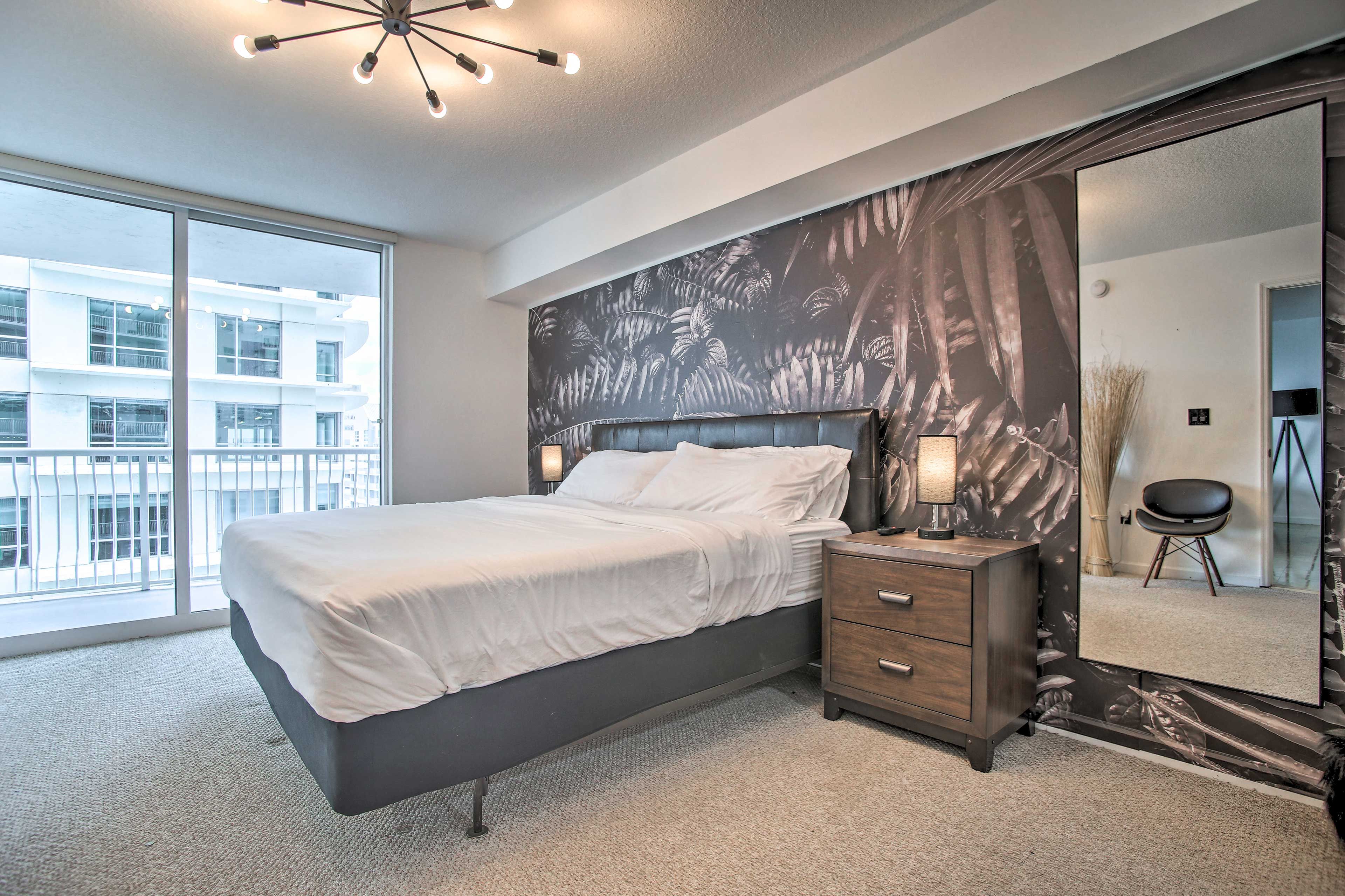 Bedroom | King Bed