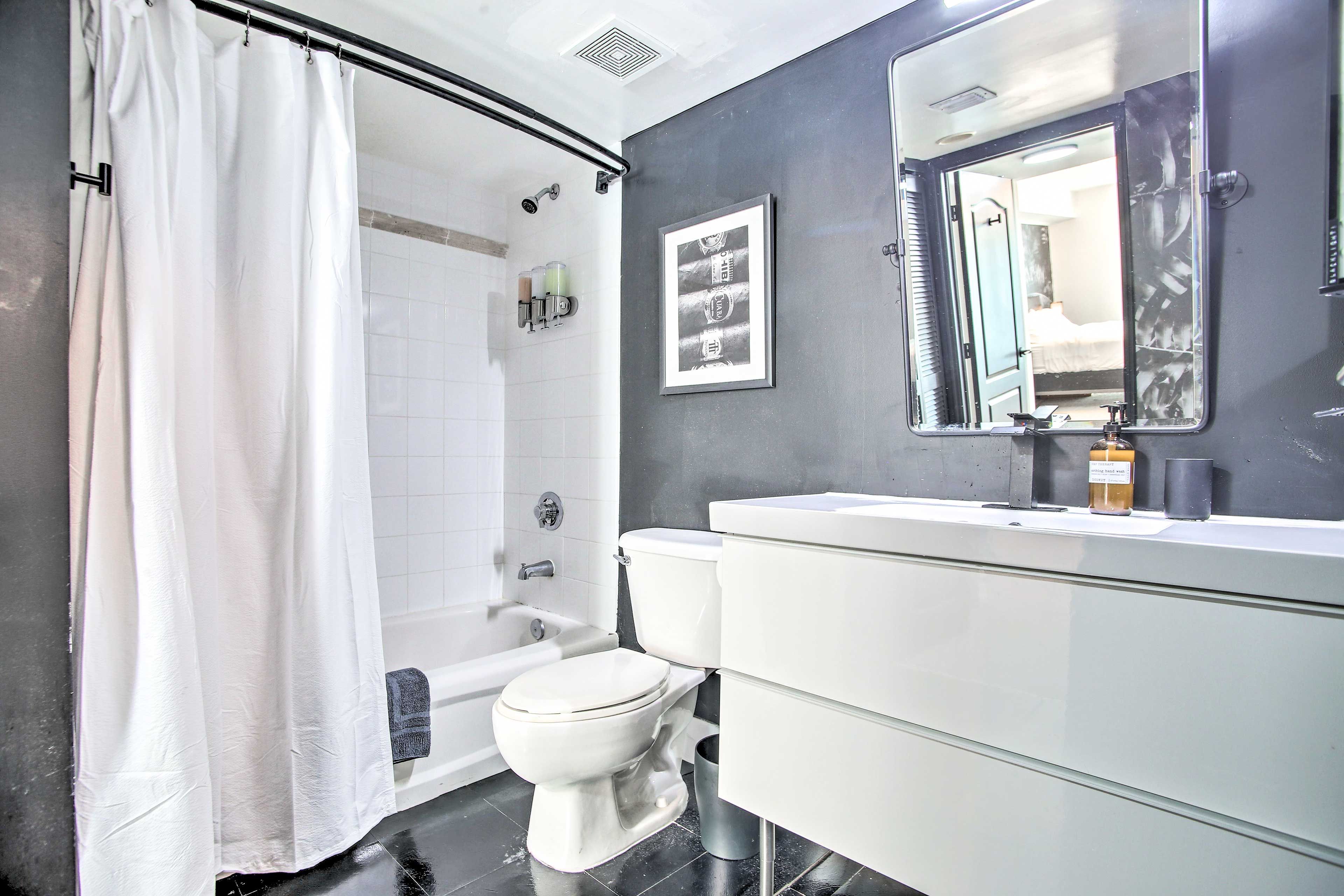 Full Bathroom