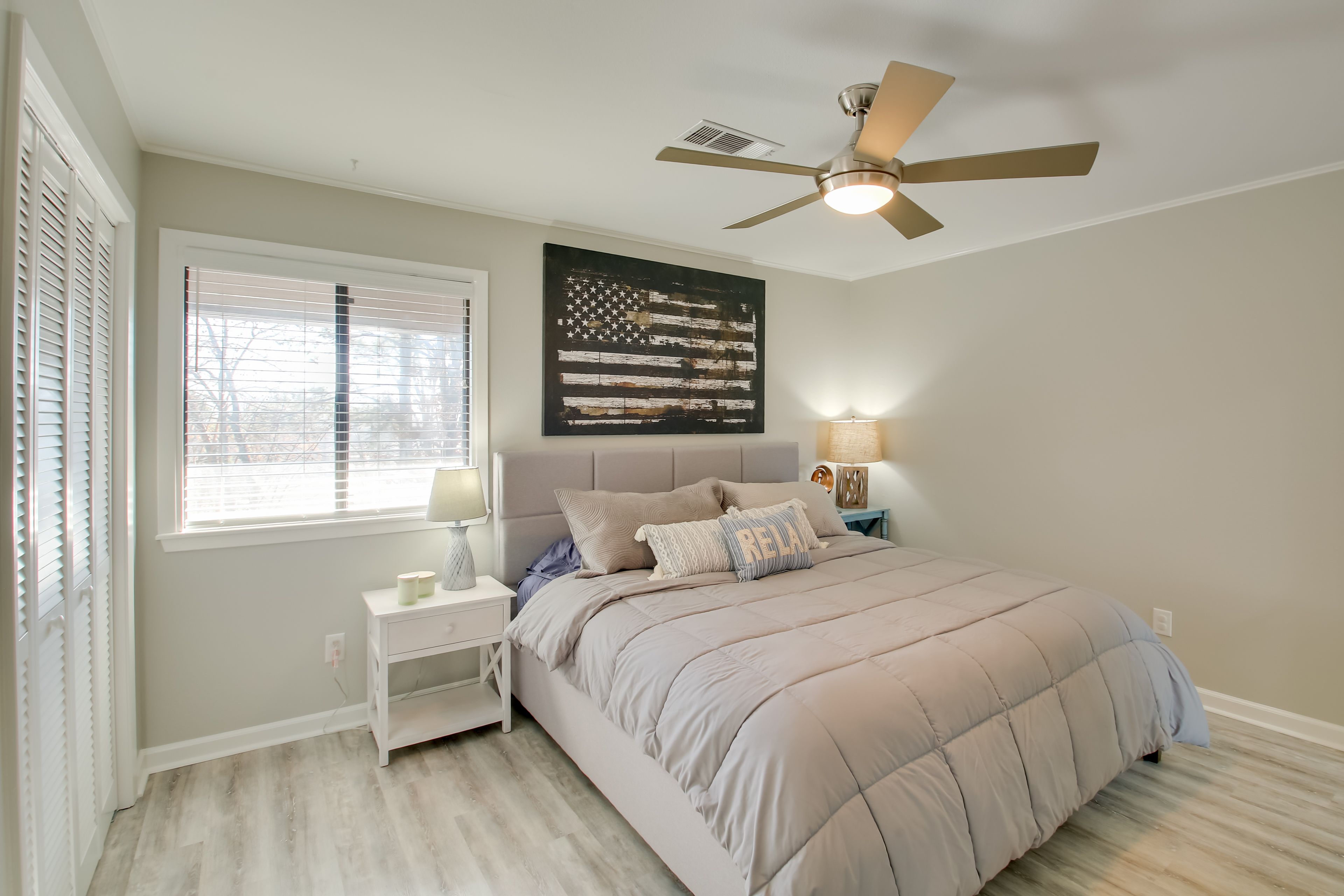 Bedroom 2 | King Bed | Smart TV