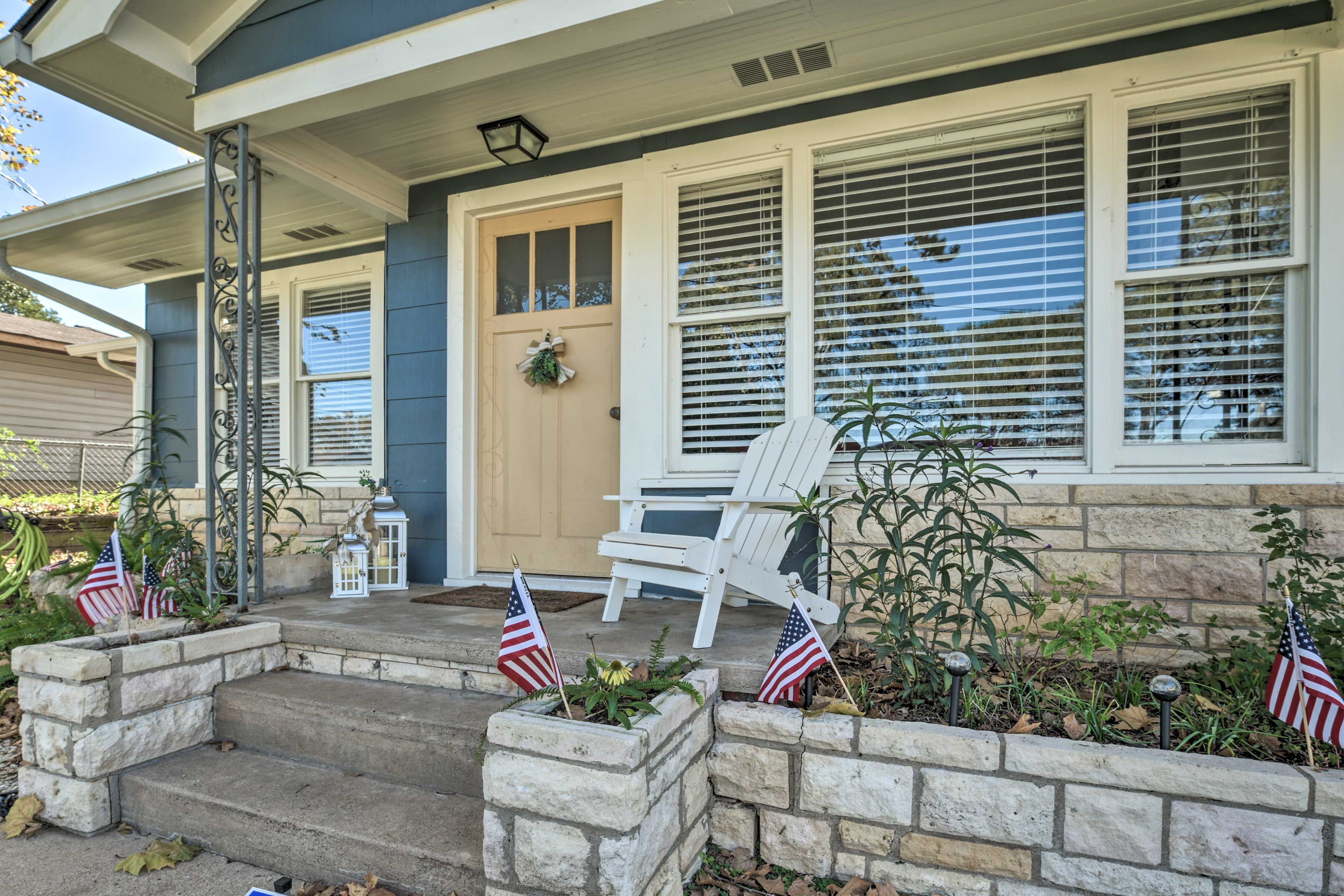Property Exterior | Front Porch