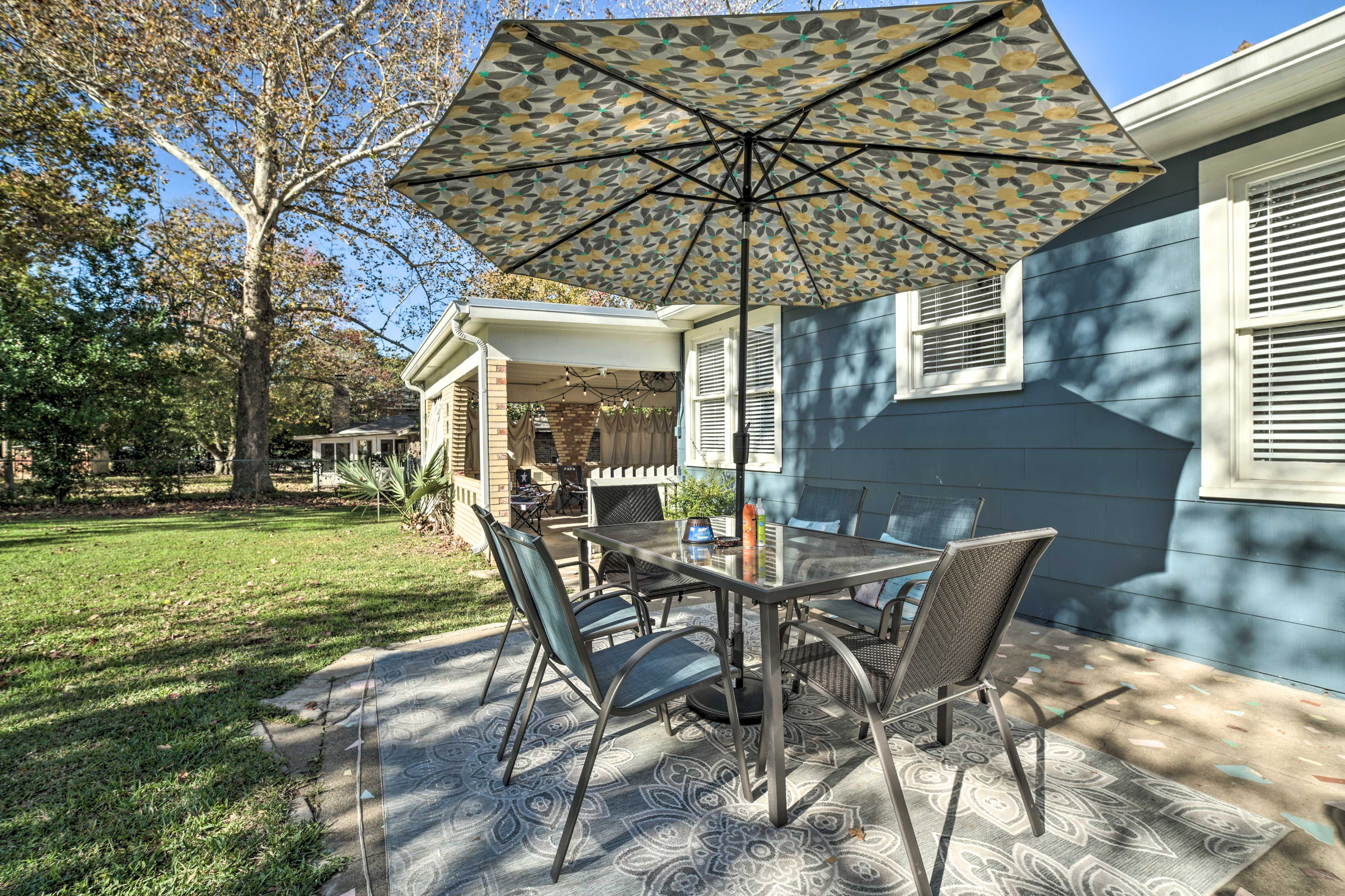 Backyard | Furnished Patio