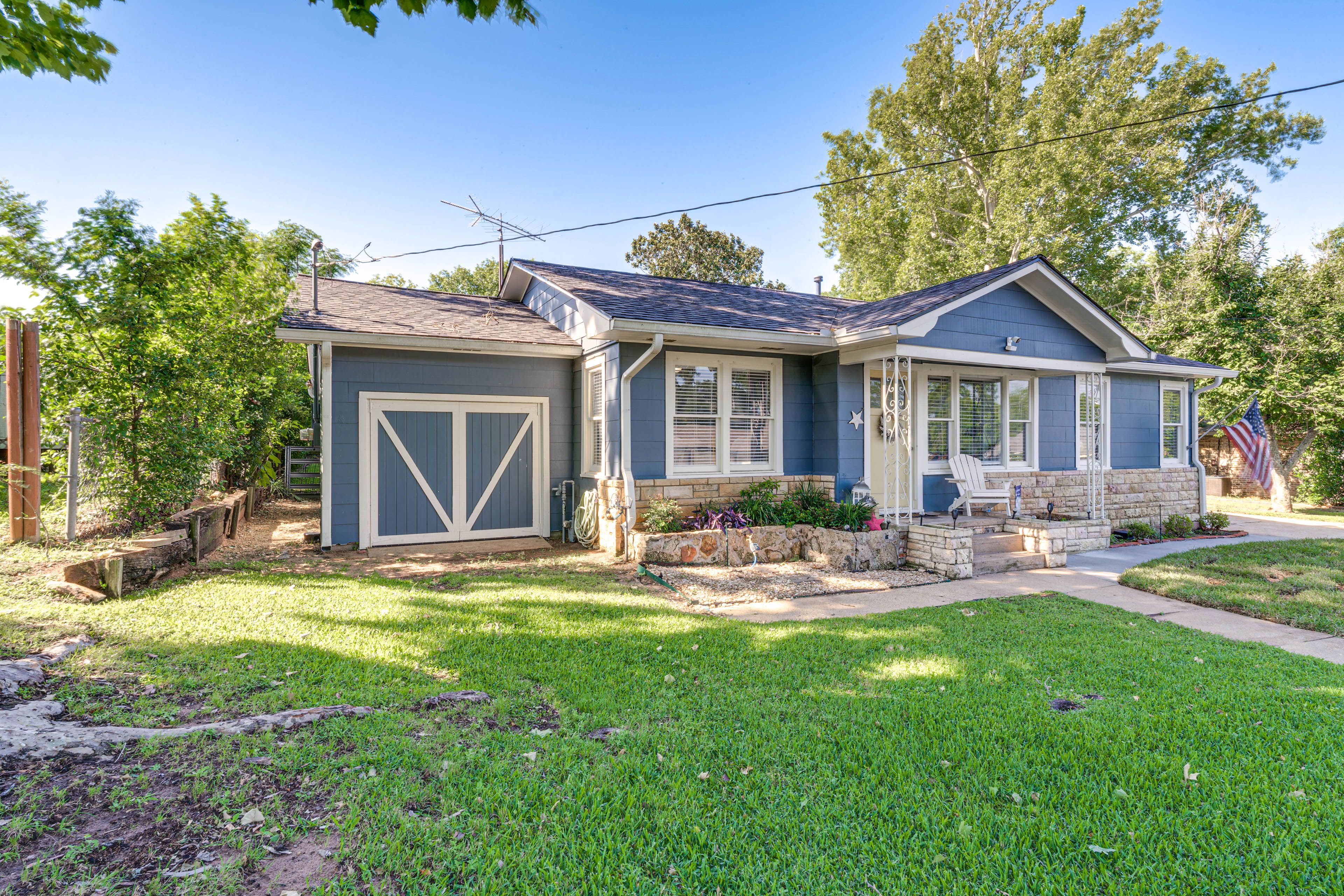 Front Exterior | Porch