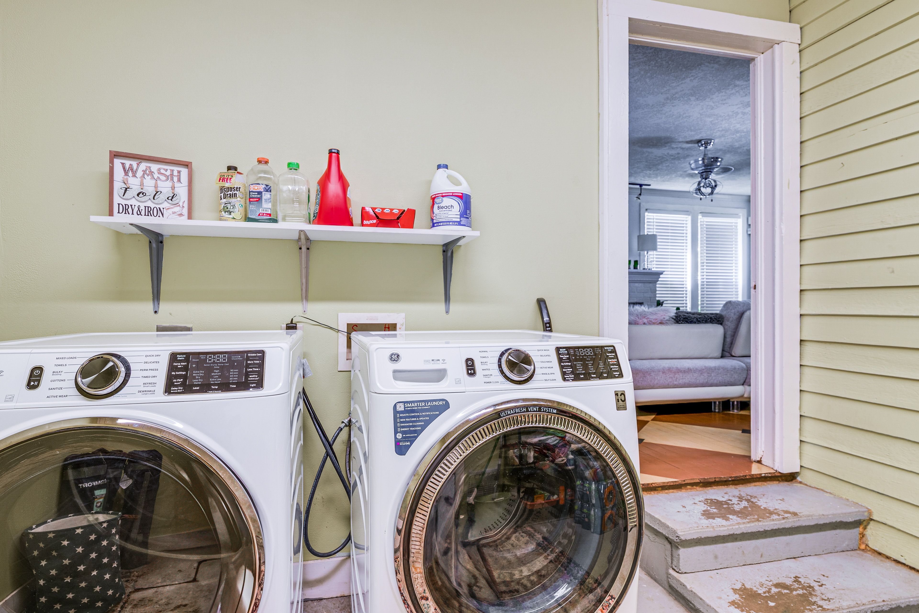 Washer & Dryer