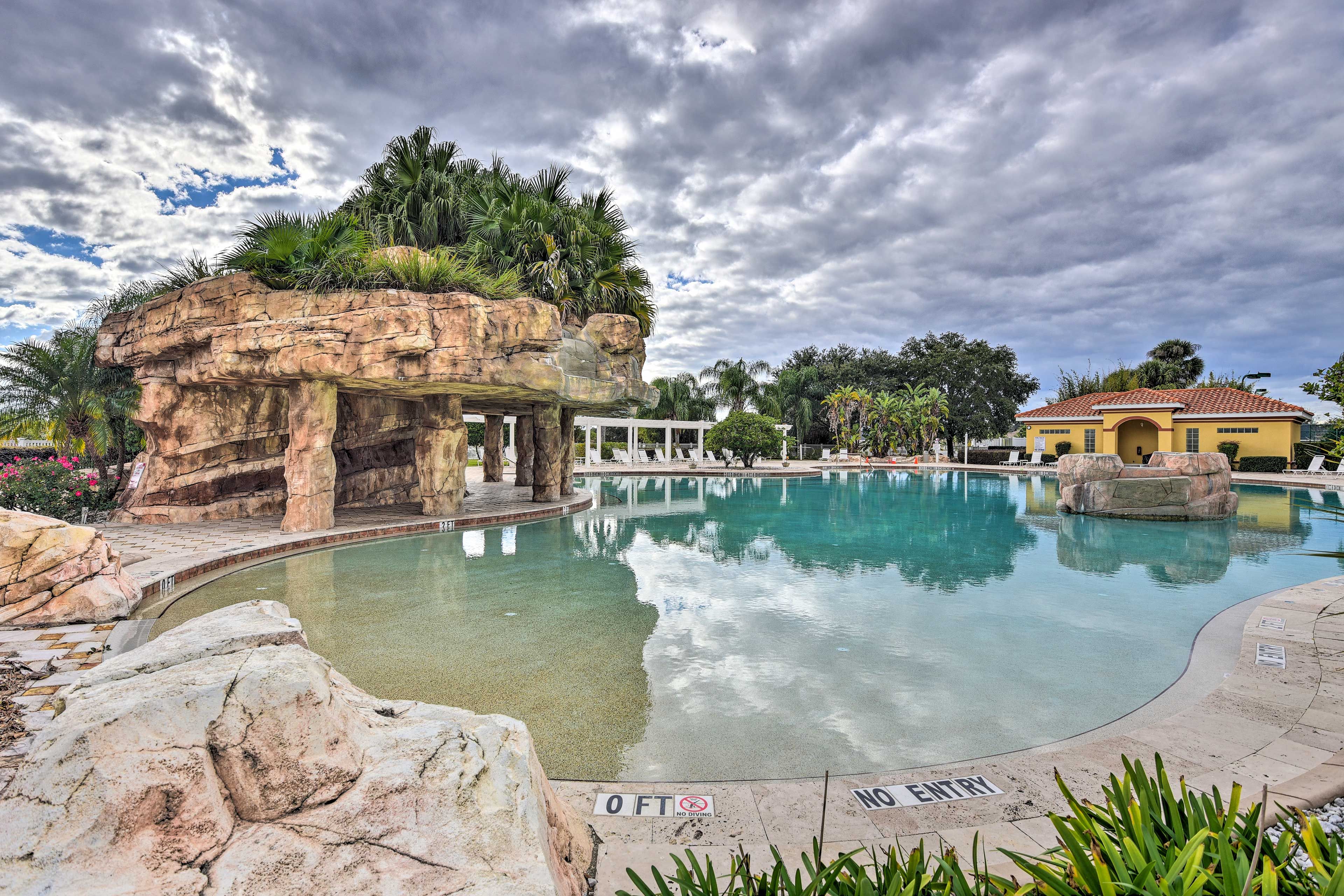 Lakeside Landings | Playground
