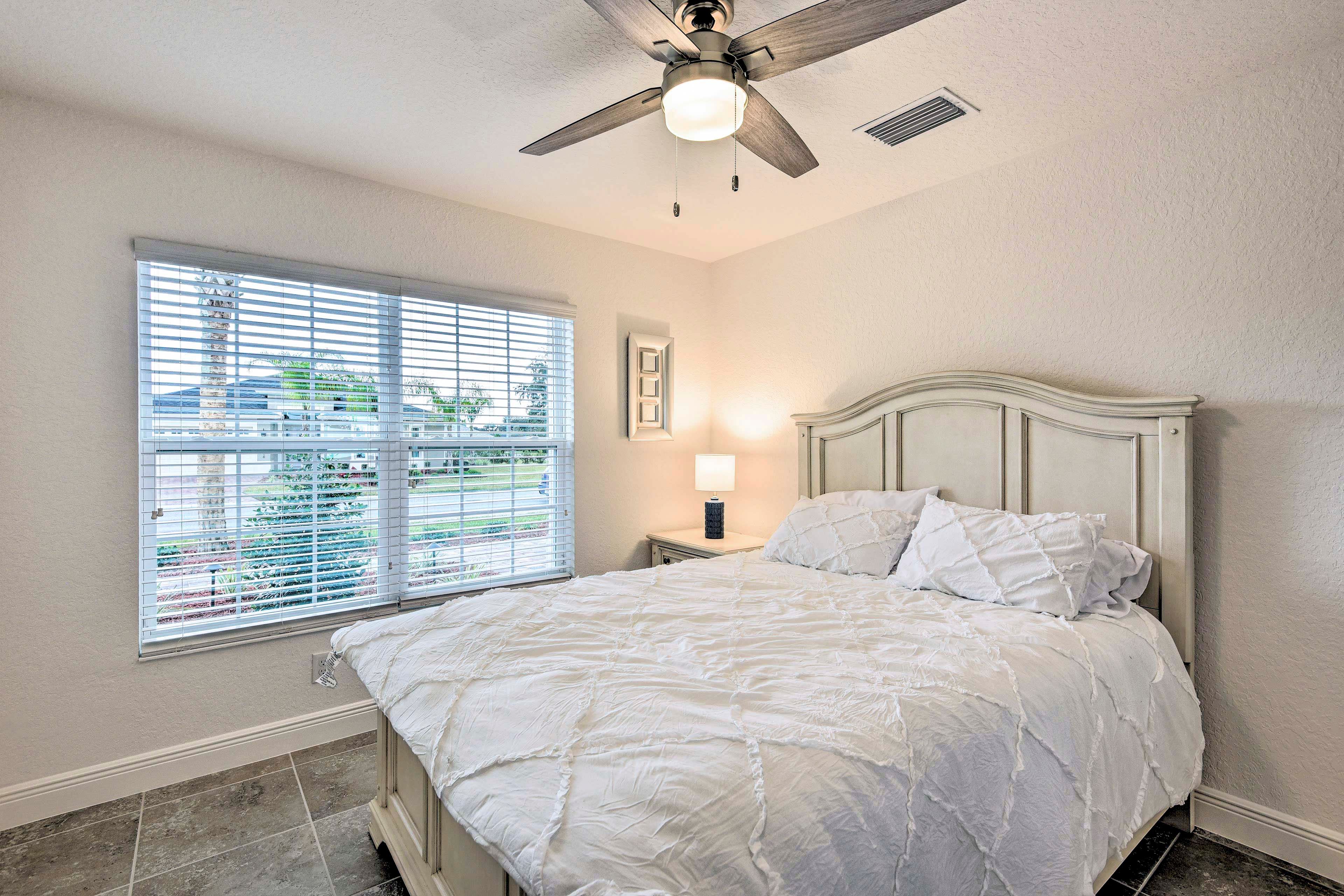 Bedroom 4 | Queen Bed | Linens Provided