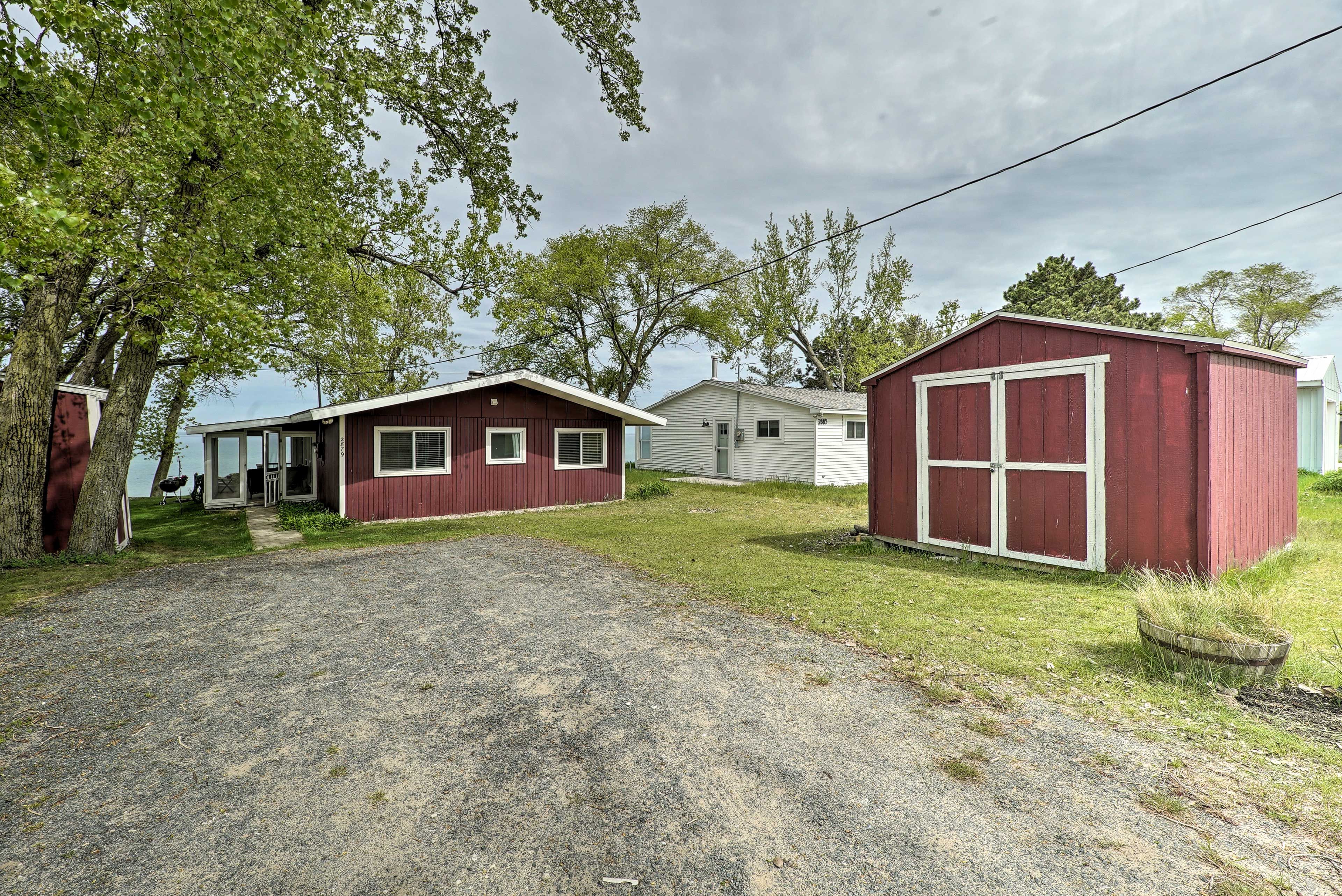 Home Exterior | Driveway (2 vehicles)