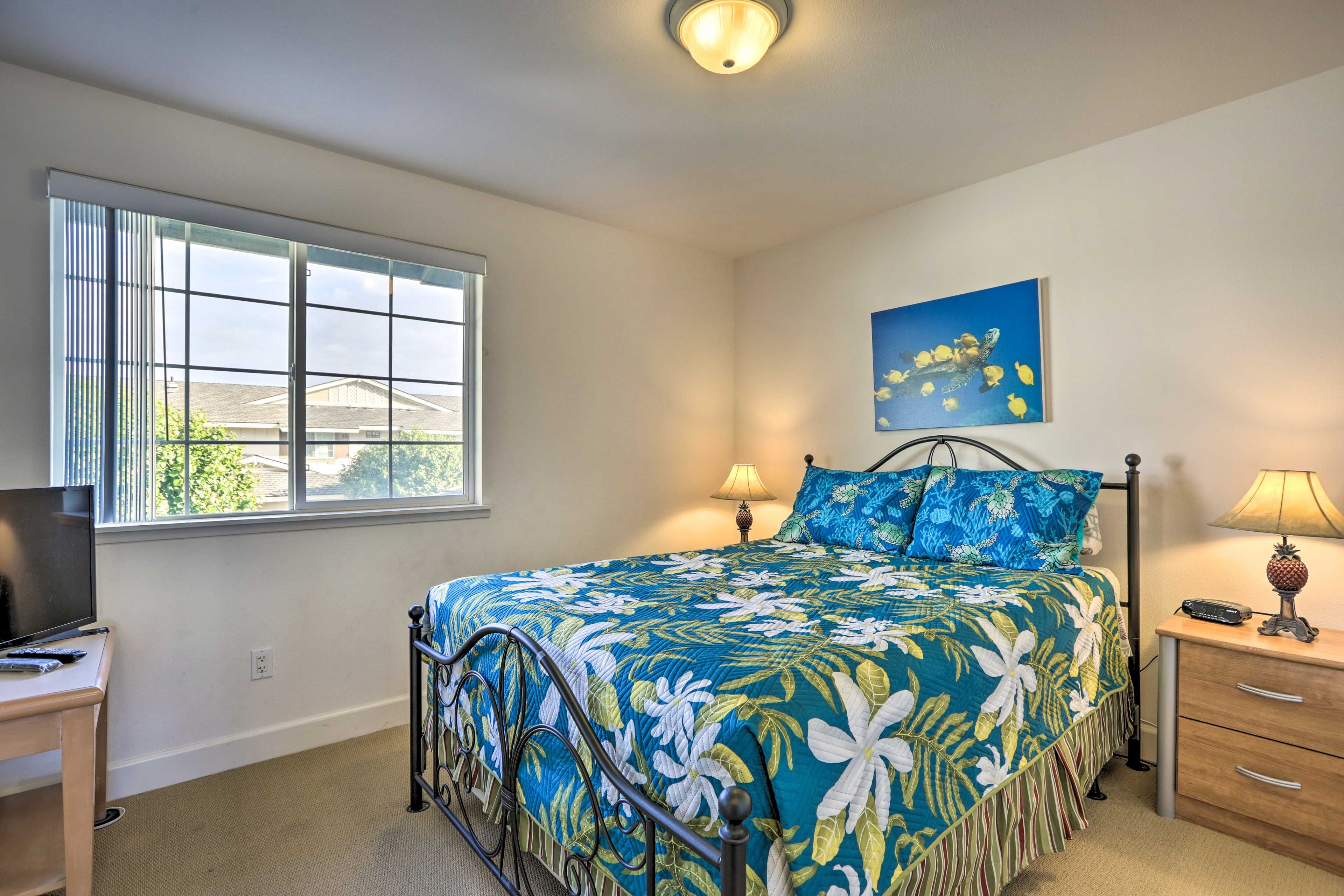 Bedroom 1 | Queen Bed