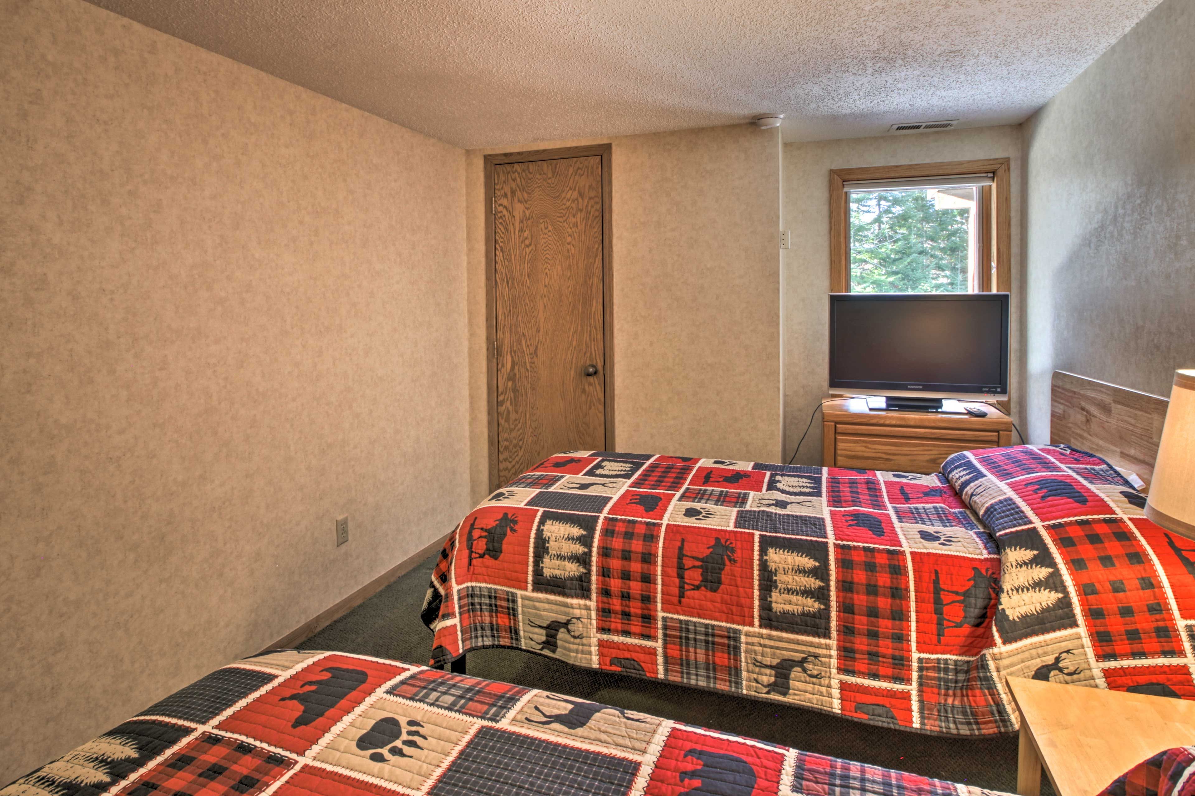 Bedroom 3 | 2 Twin Beds | Linens Provided