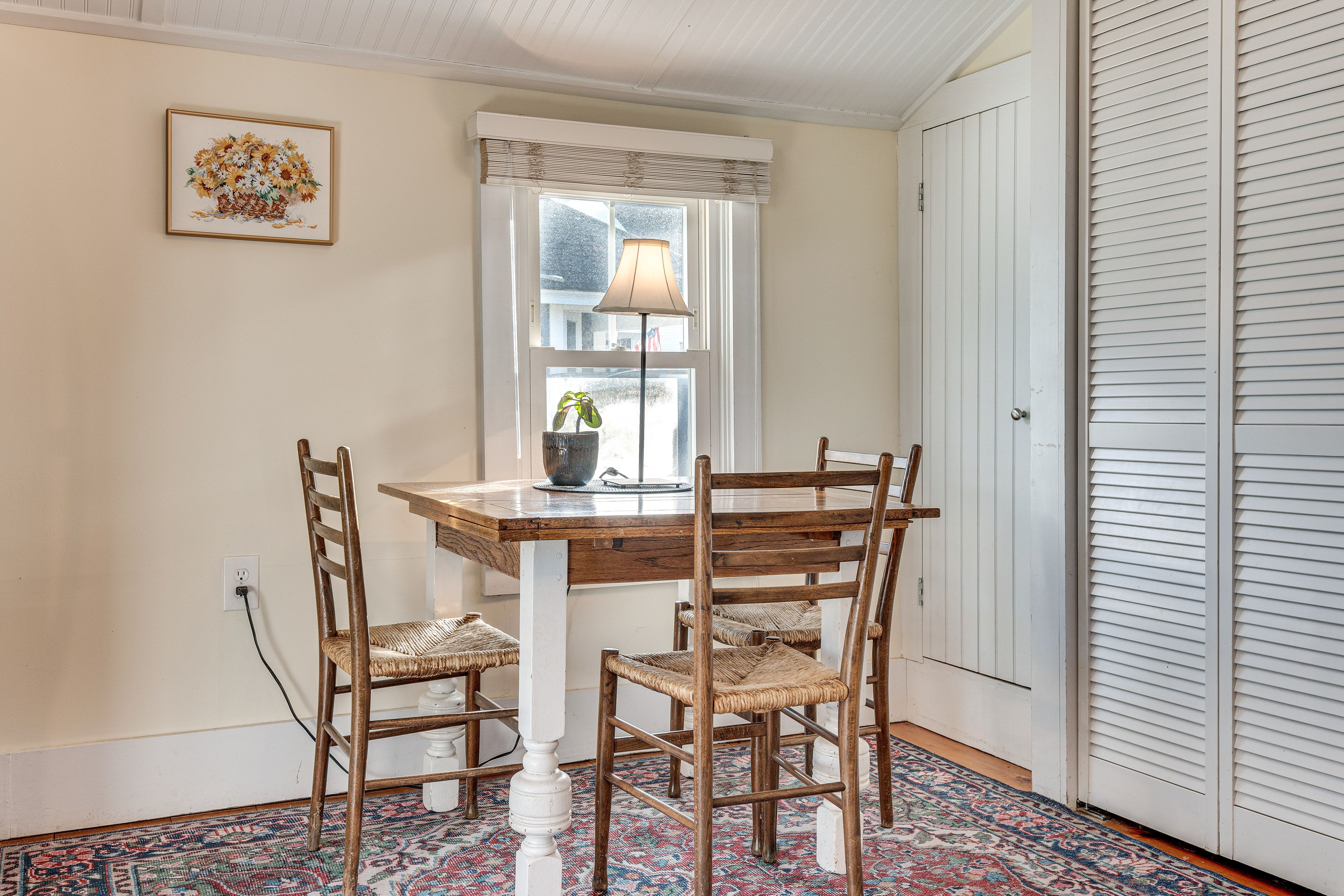 Additional Dining Area