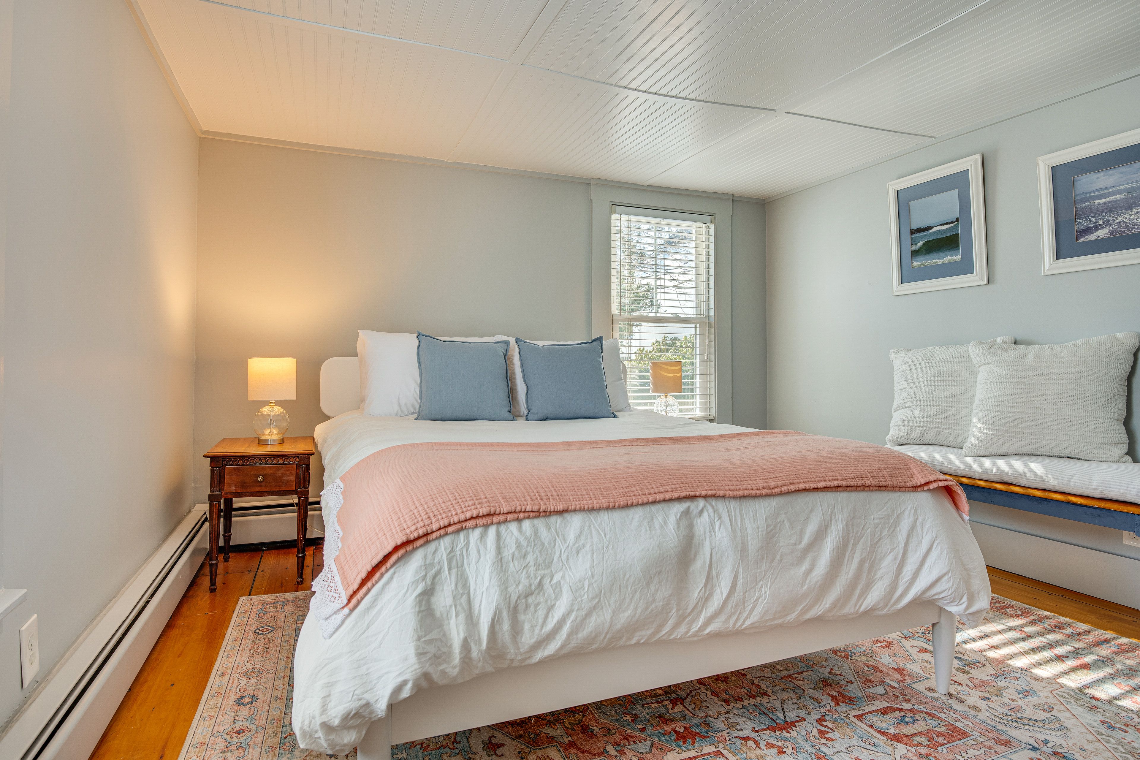 Bedroom 1 | Queen Bed