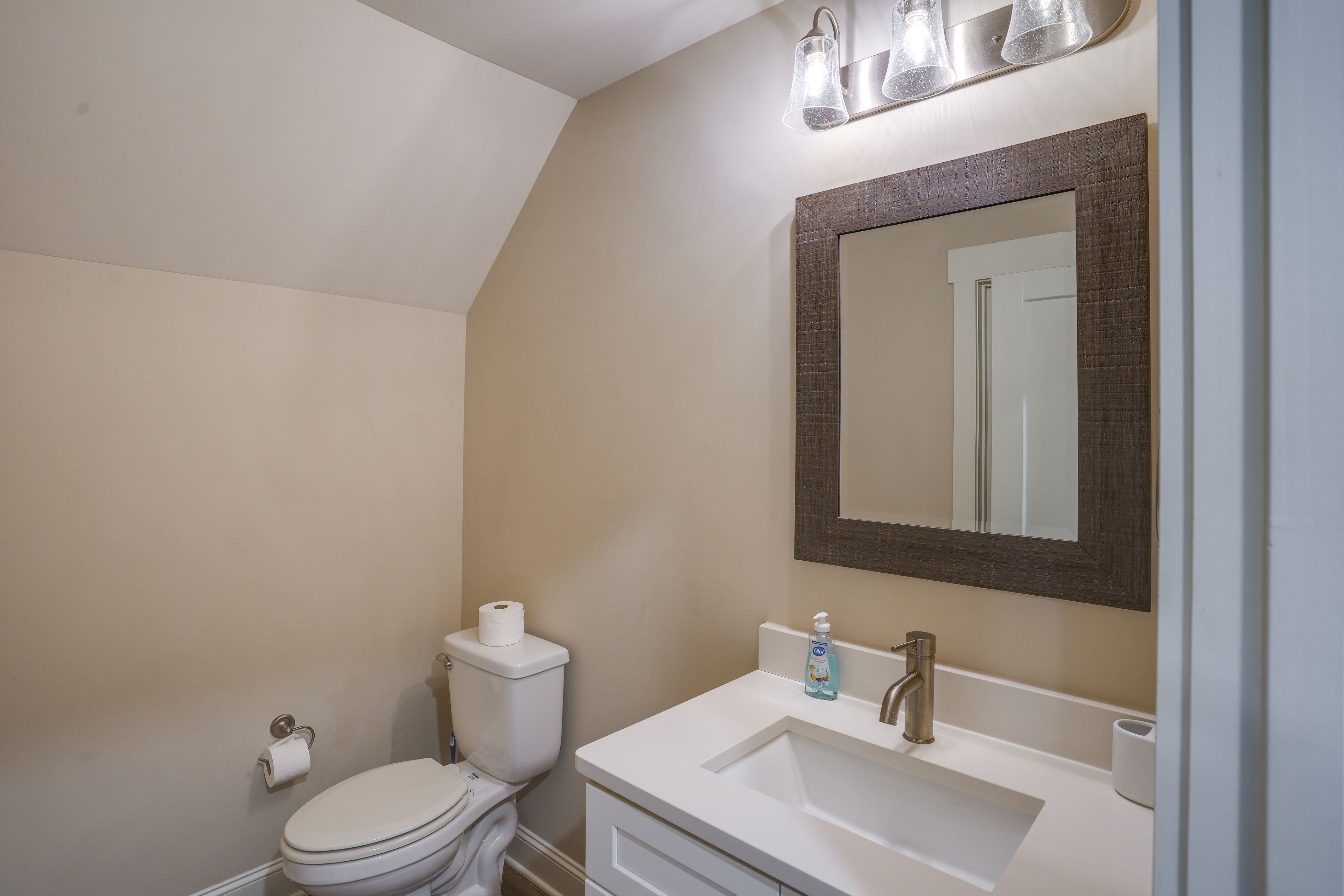 Half Bath | 2nd Floor