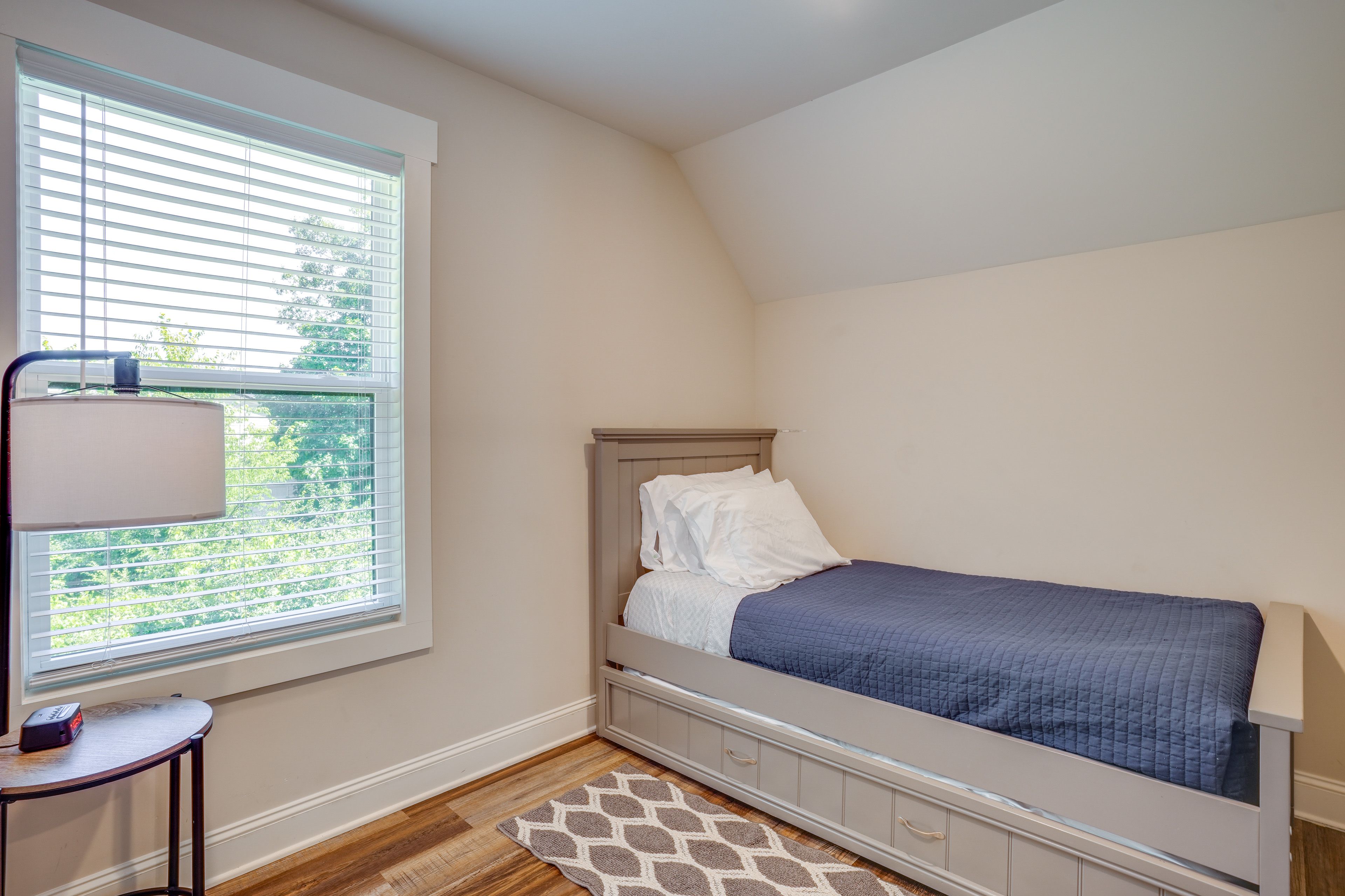 Bedrom 4 | Twin Bed | 2nd Floor