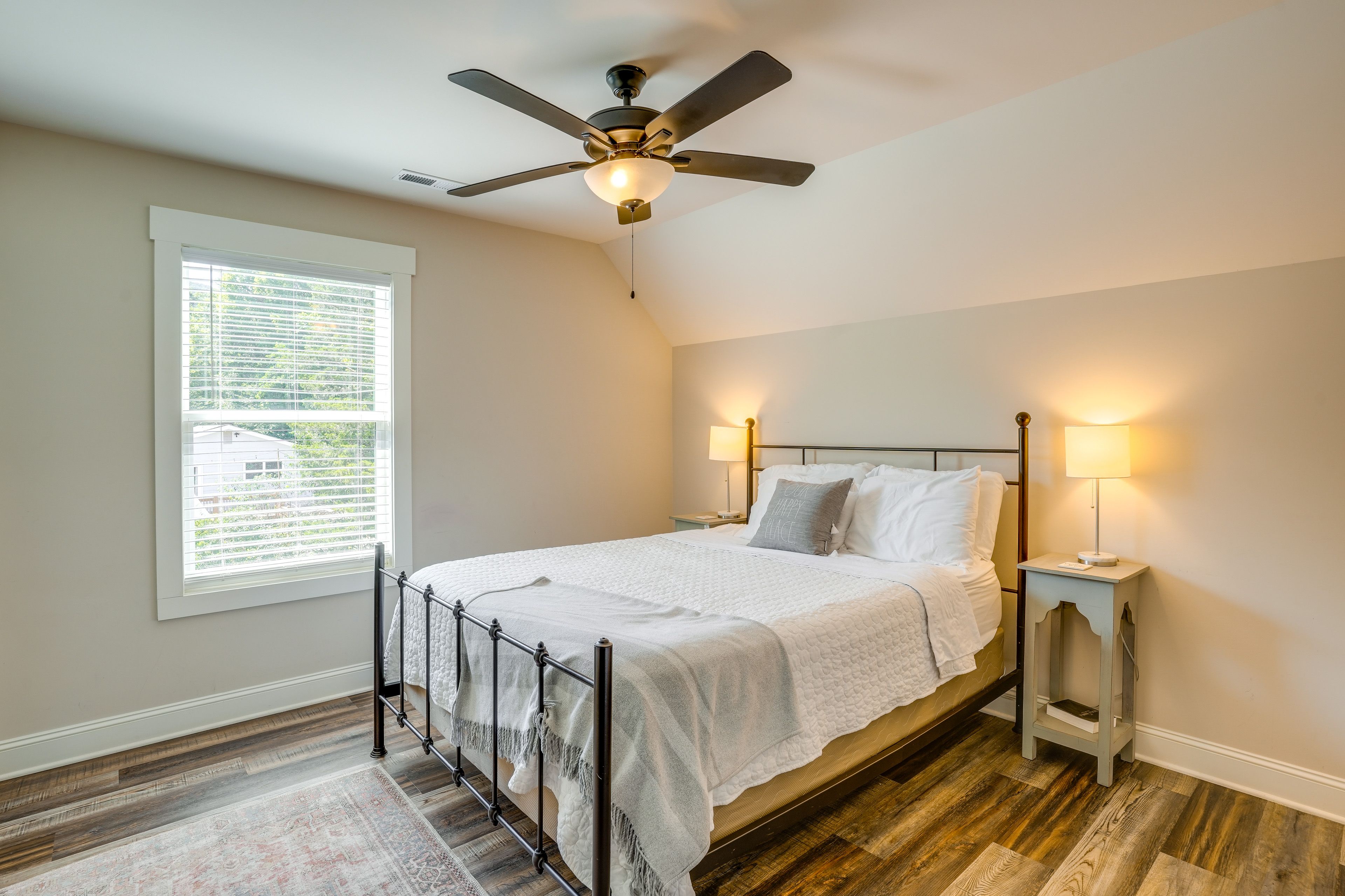 Bedroom 2 | Queen Bed | 2nd Floor