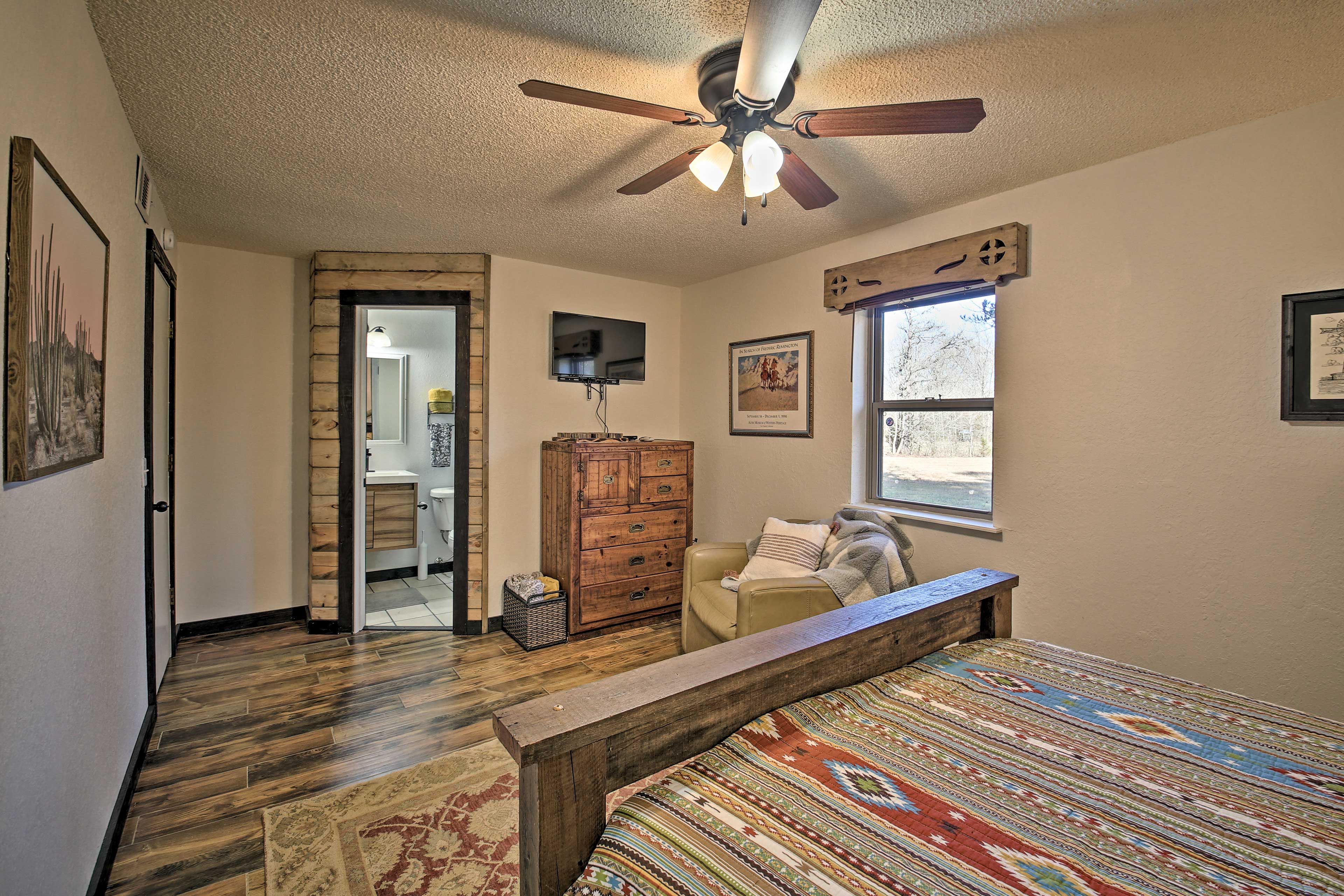 Bedroom 1 | Linens Provided