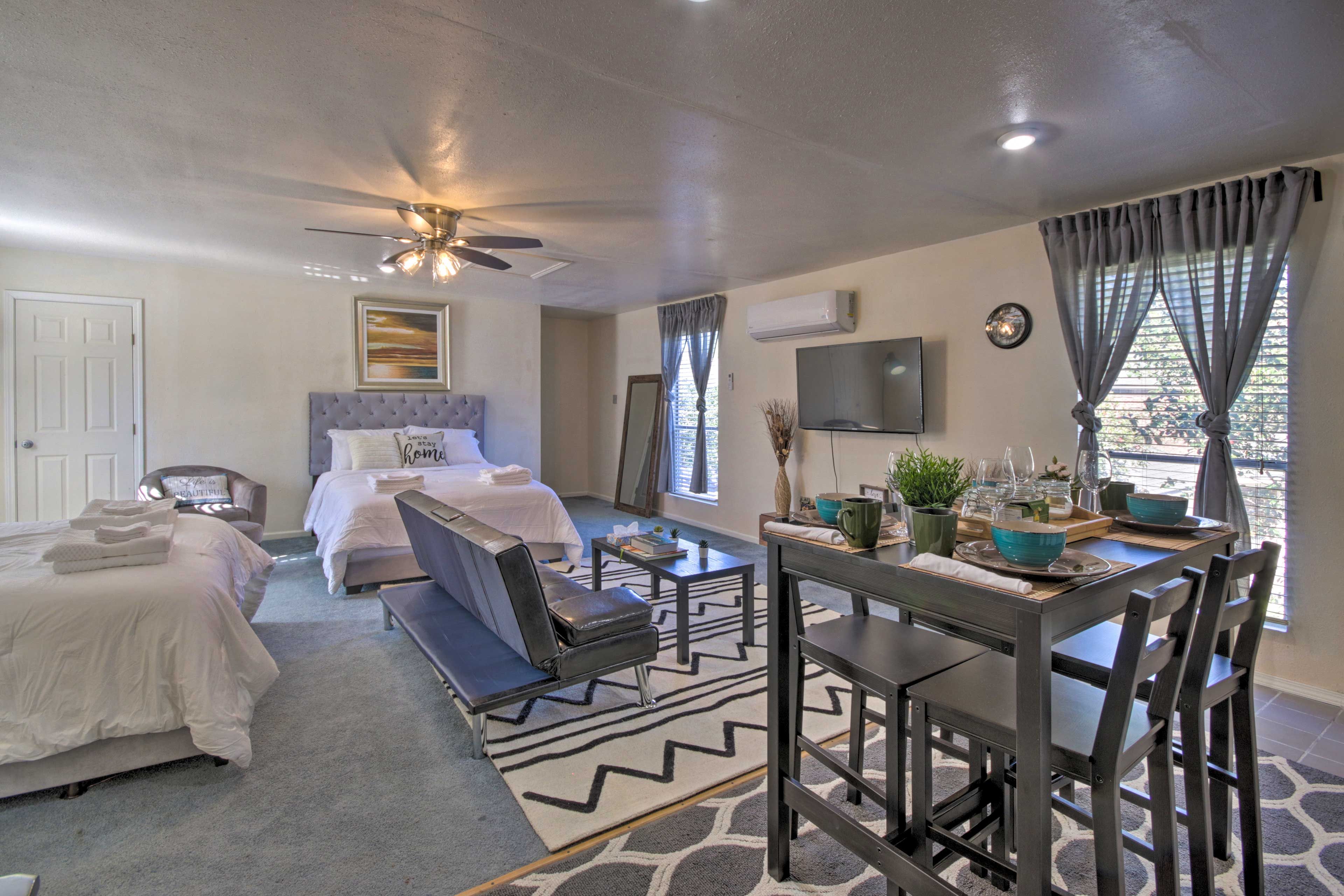 Houston Vacation Rental | Studio | 1BA | 690 Sq Ft