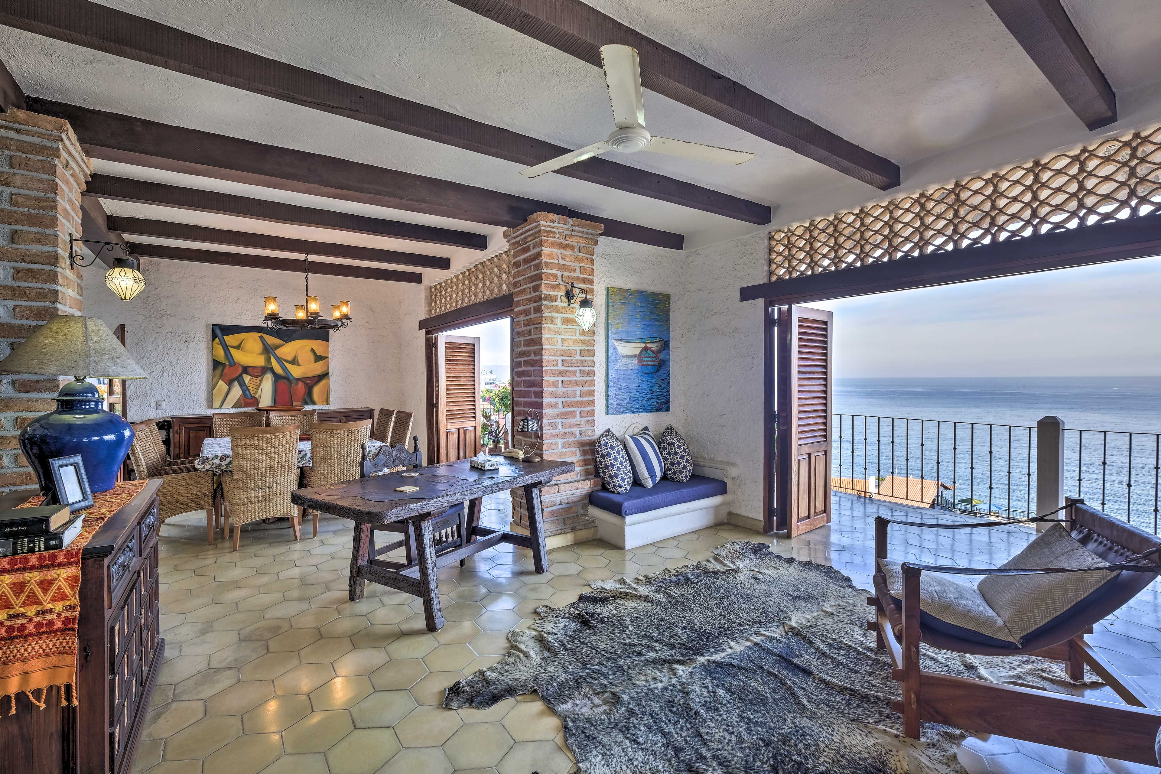 Living Room | Work Space