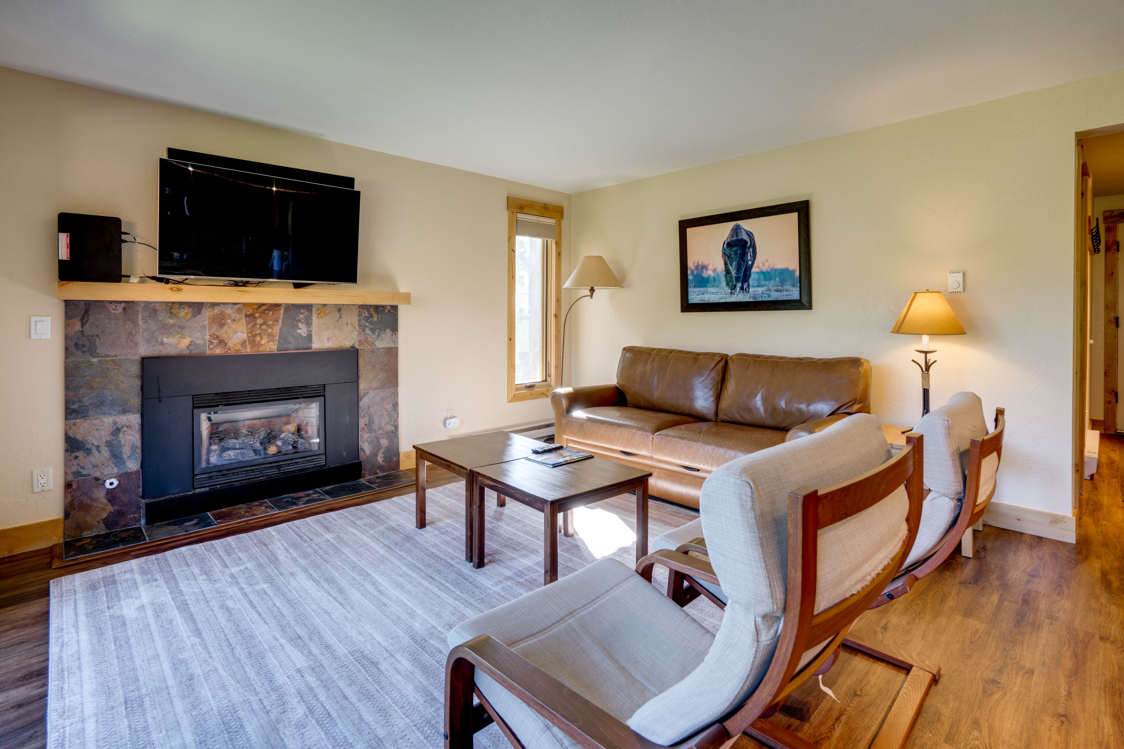 Living Room | Smart TV