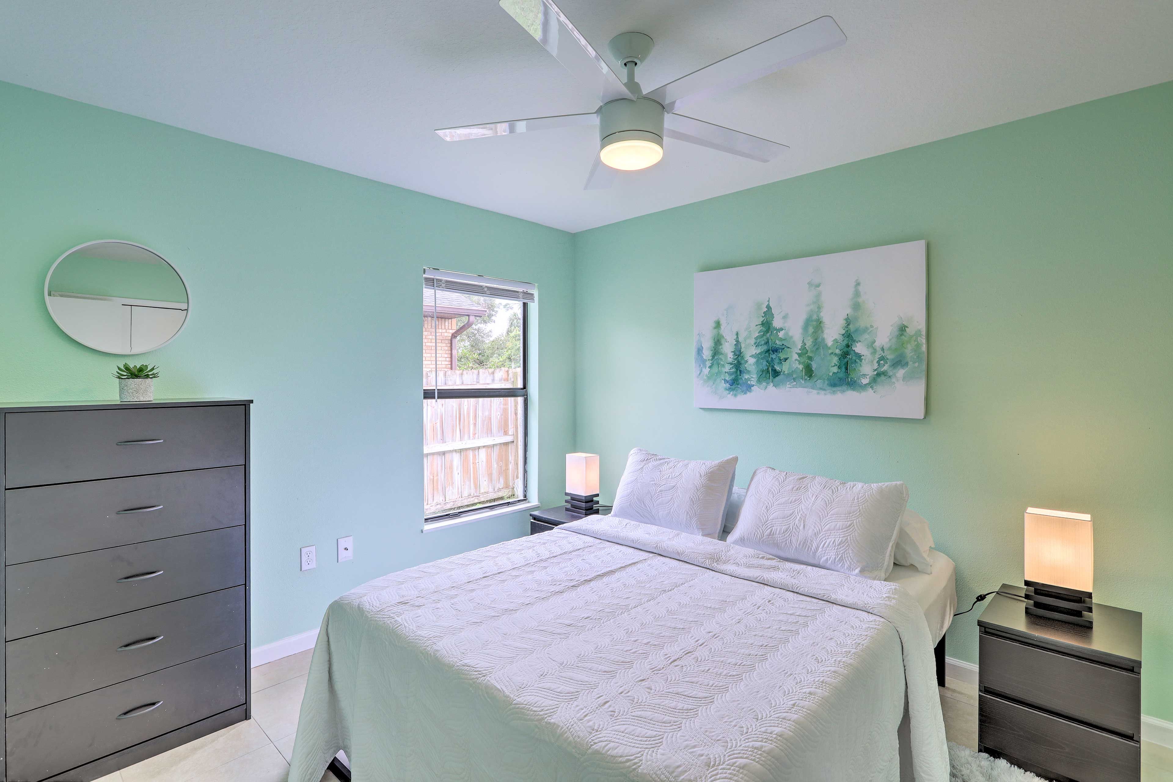 Bedroom 3 | Queen Bed