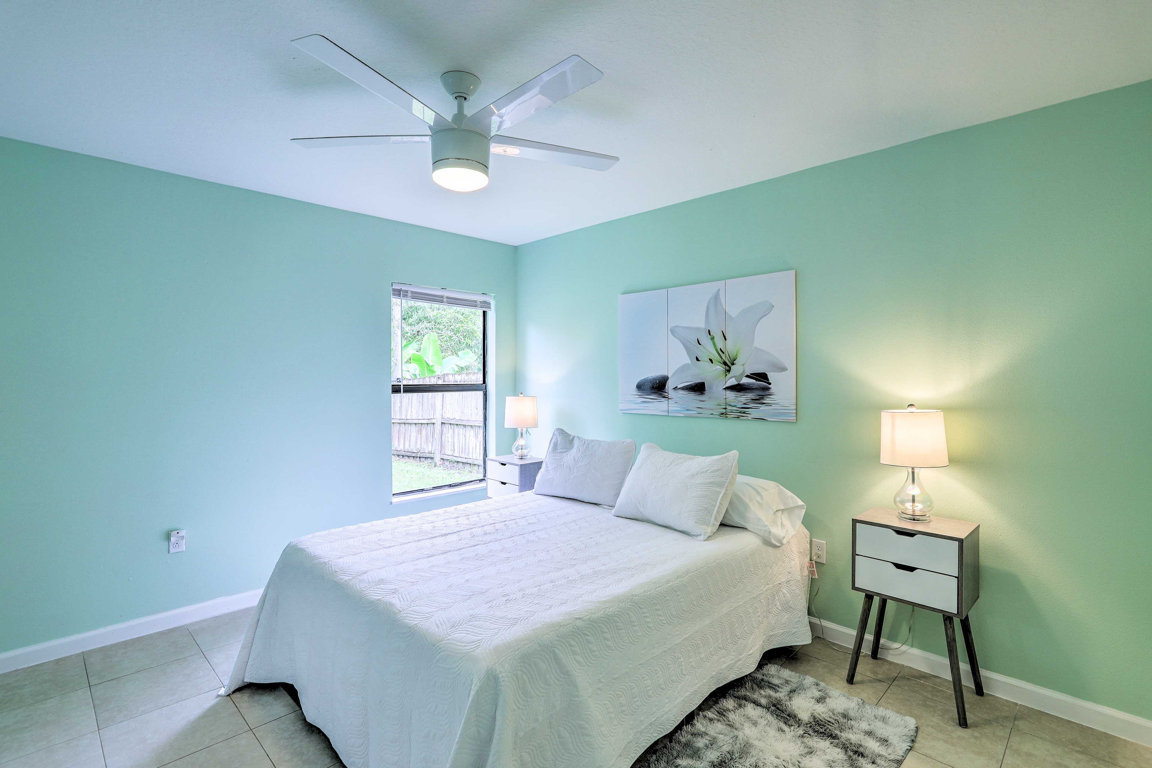 Bedroom 2 | Queen Bed