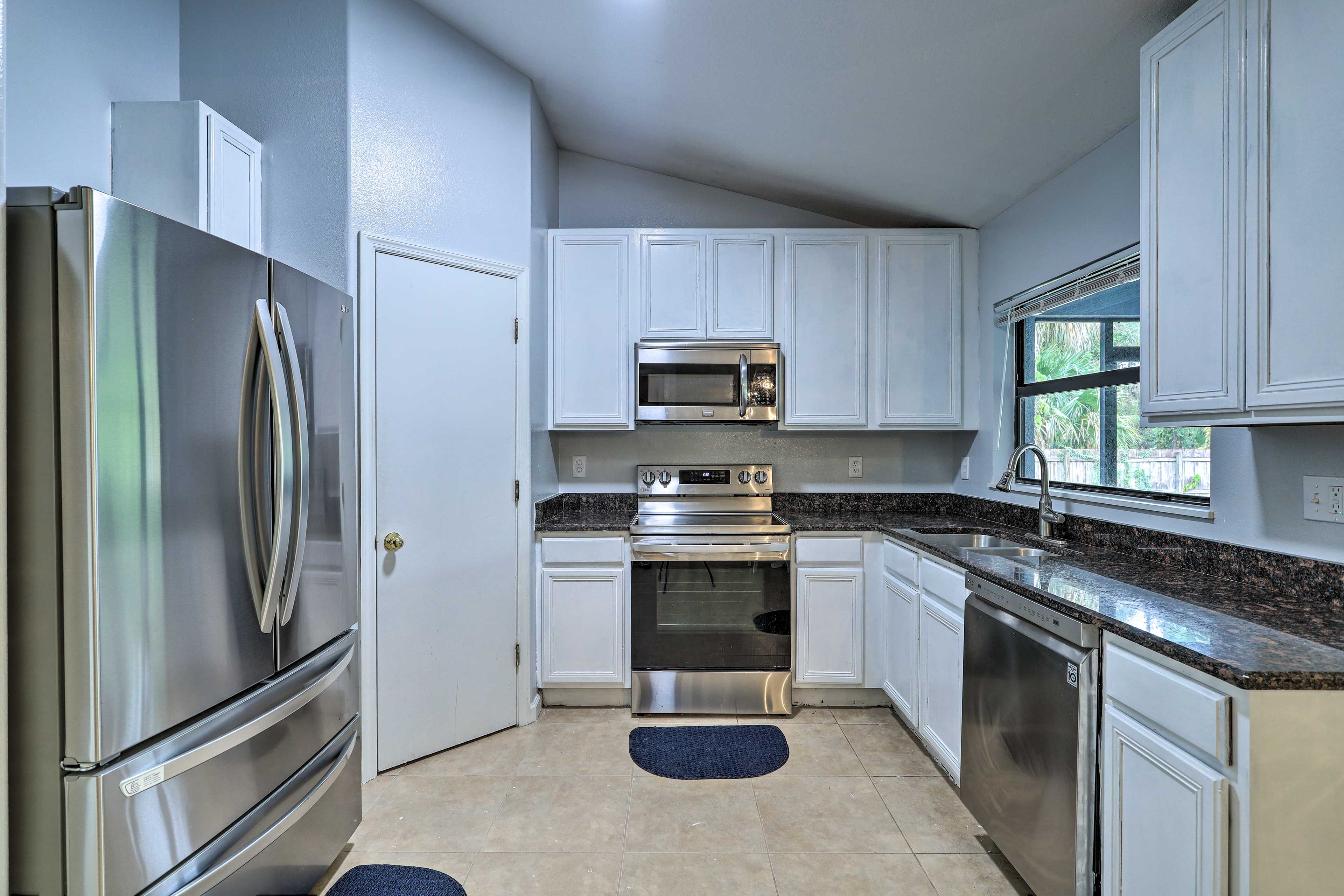 Fully Equipped Kitchen | Cooking Basics & Spices