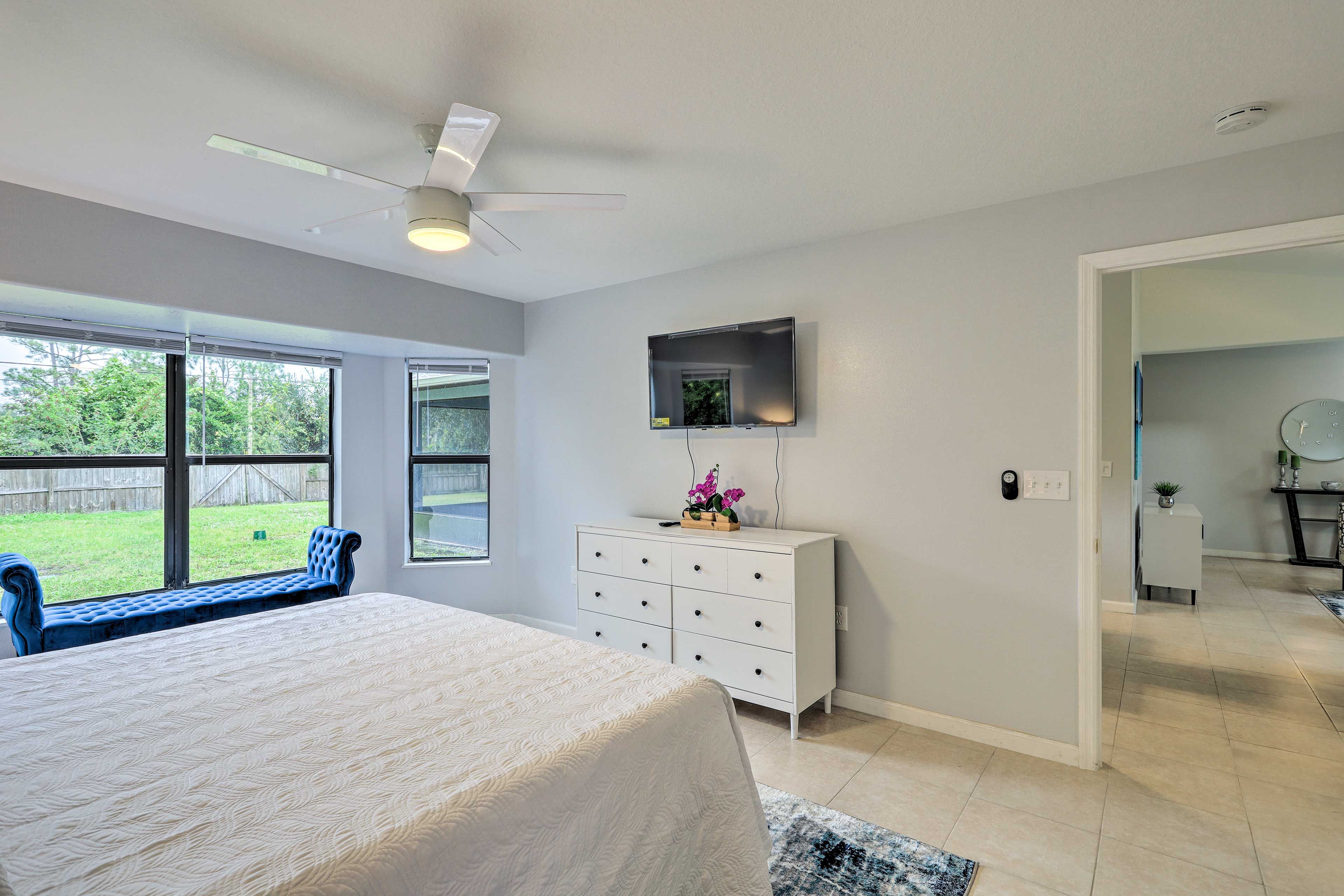 Bedroom 1 | Linens Provided