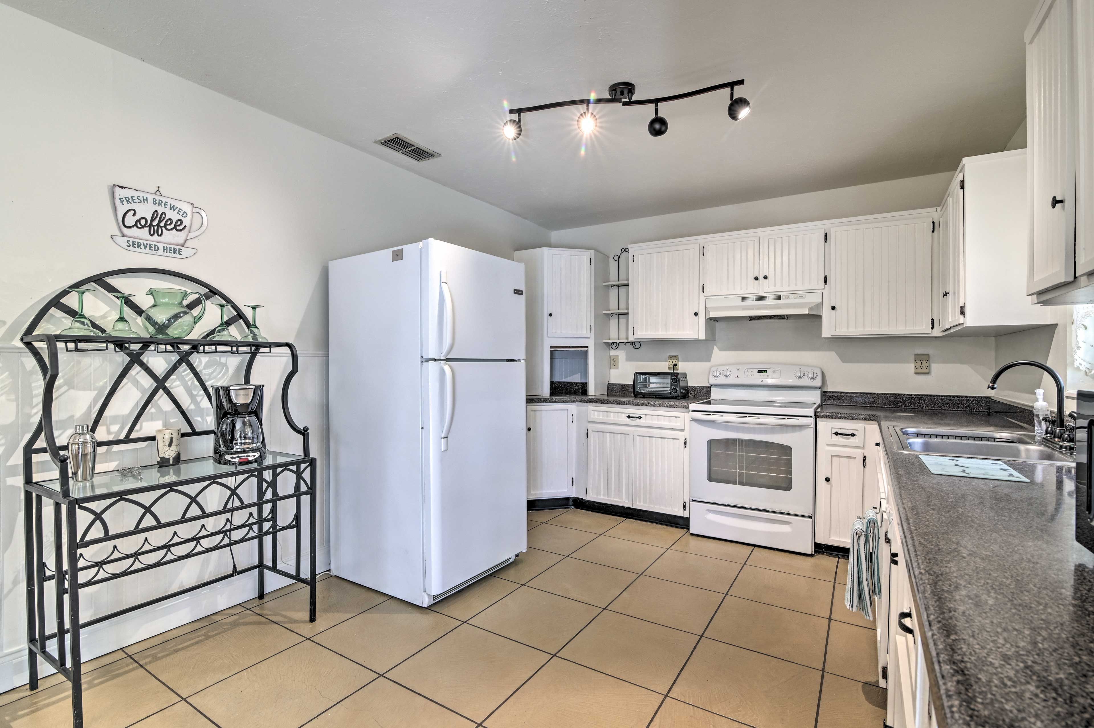 Fully Equipped Kitchen | Cooking Basics