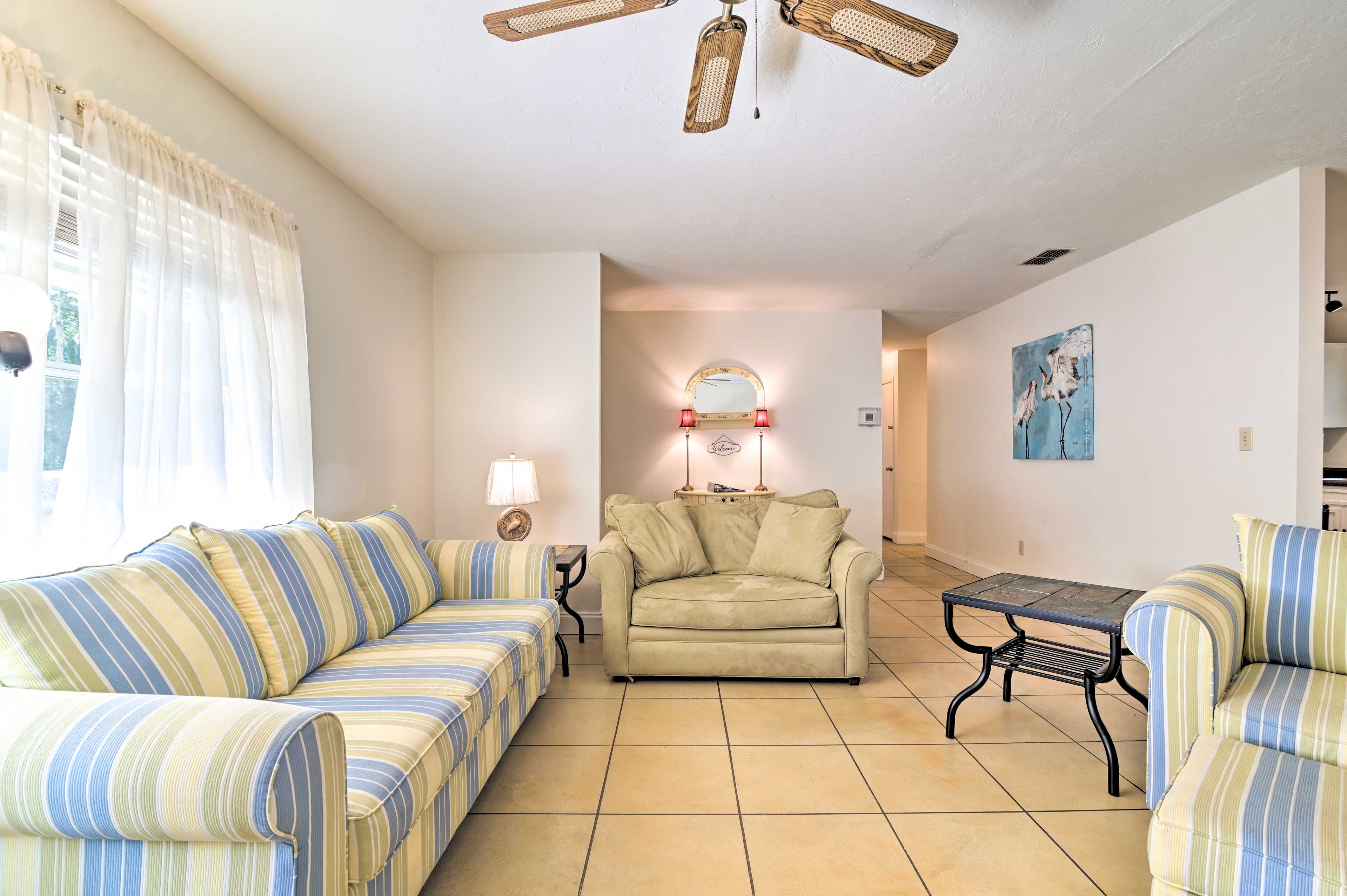 Living Room | Twin Loveseat Sleeper Sofa