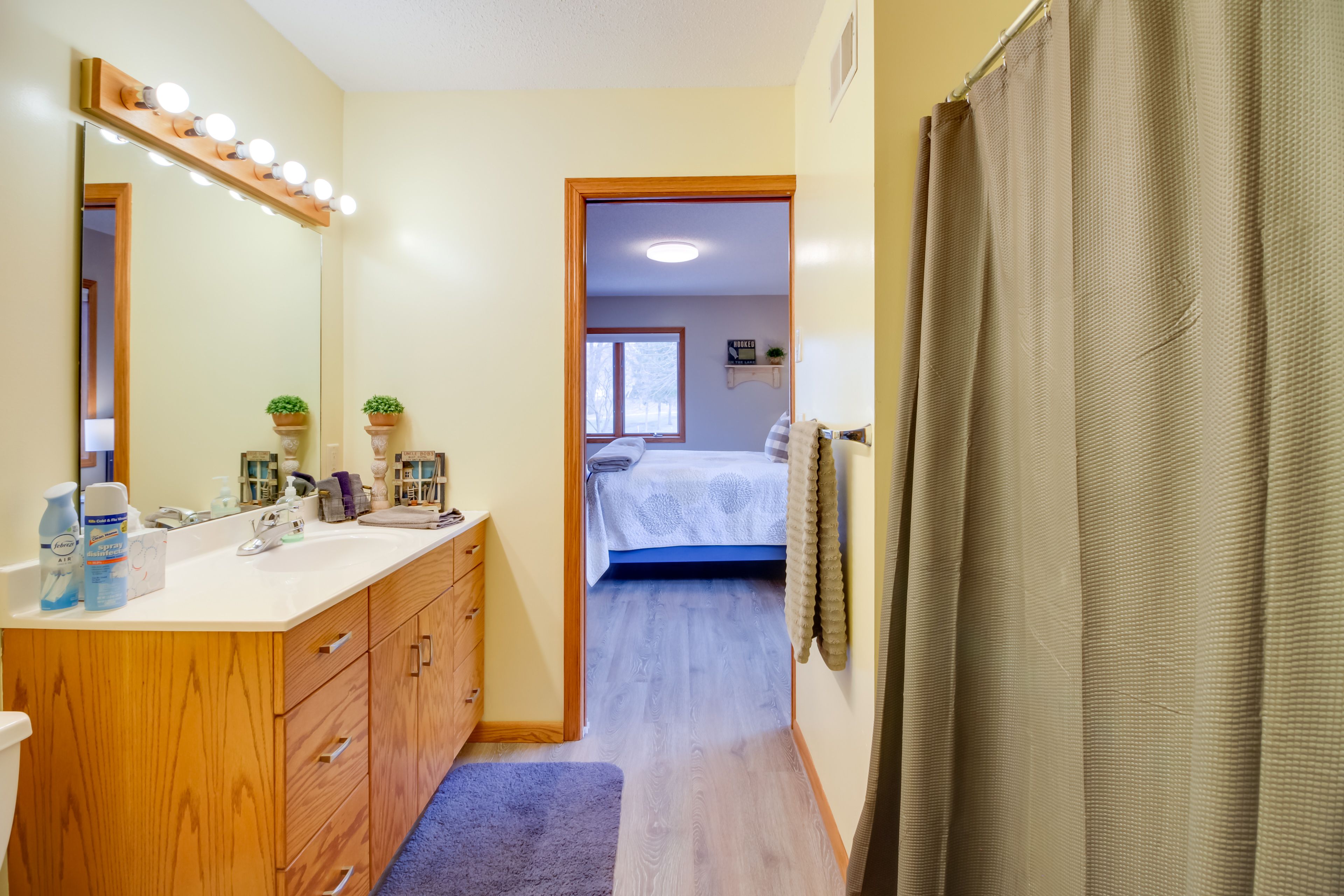 En-Suite Bathroom | Towels Provided