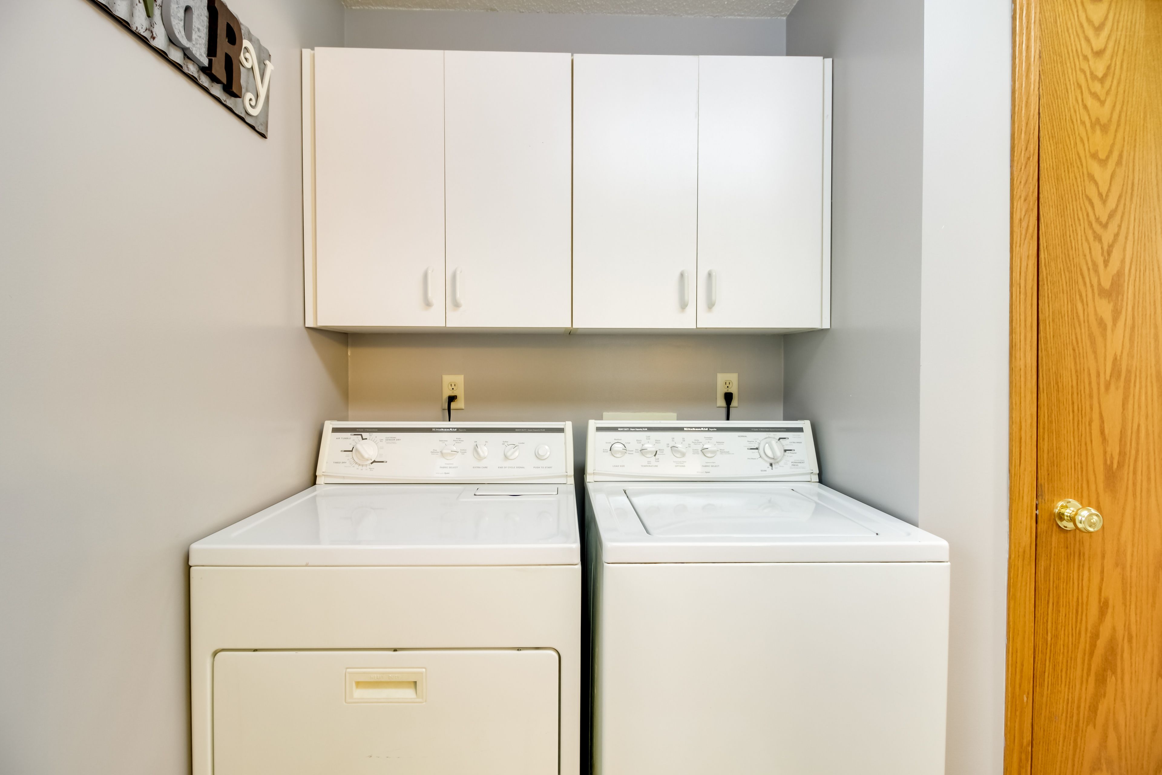 In-Unit Laundry Machines | Main Floor