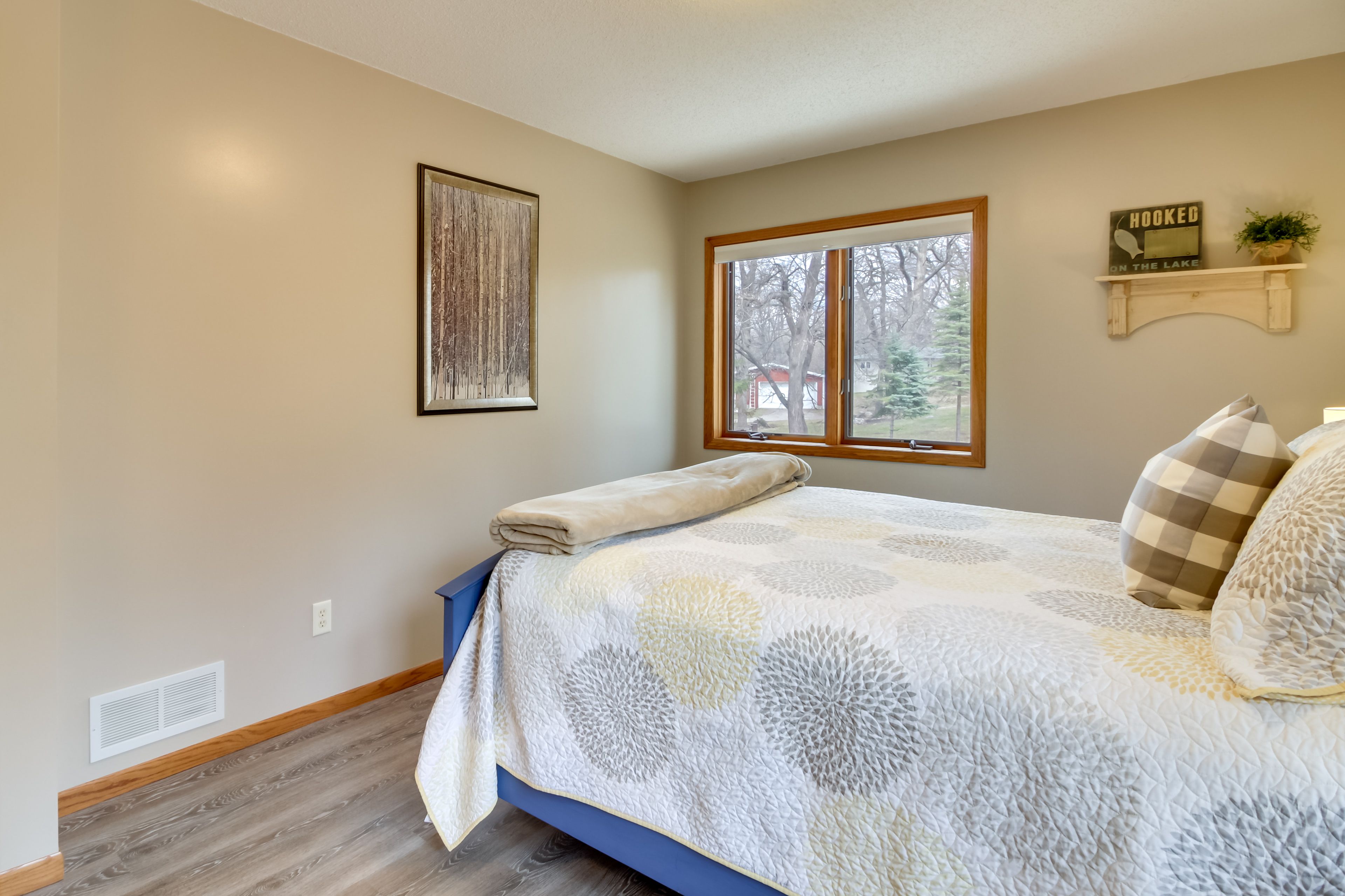 Bedroom 2 | Main Floor | Queen Bed