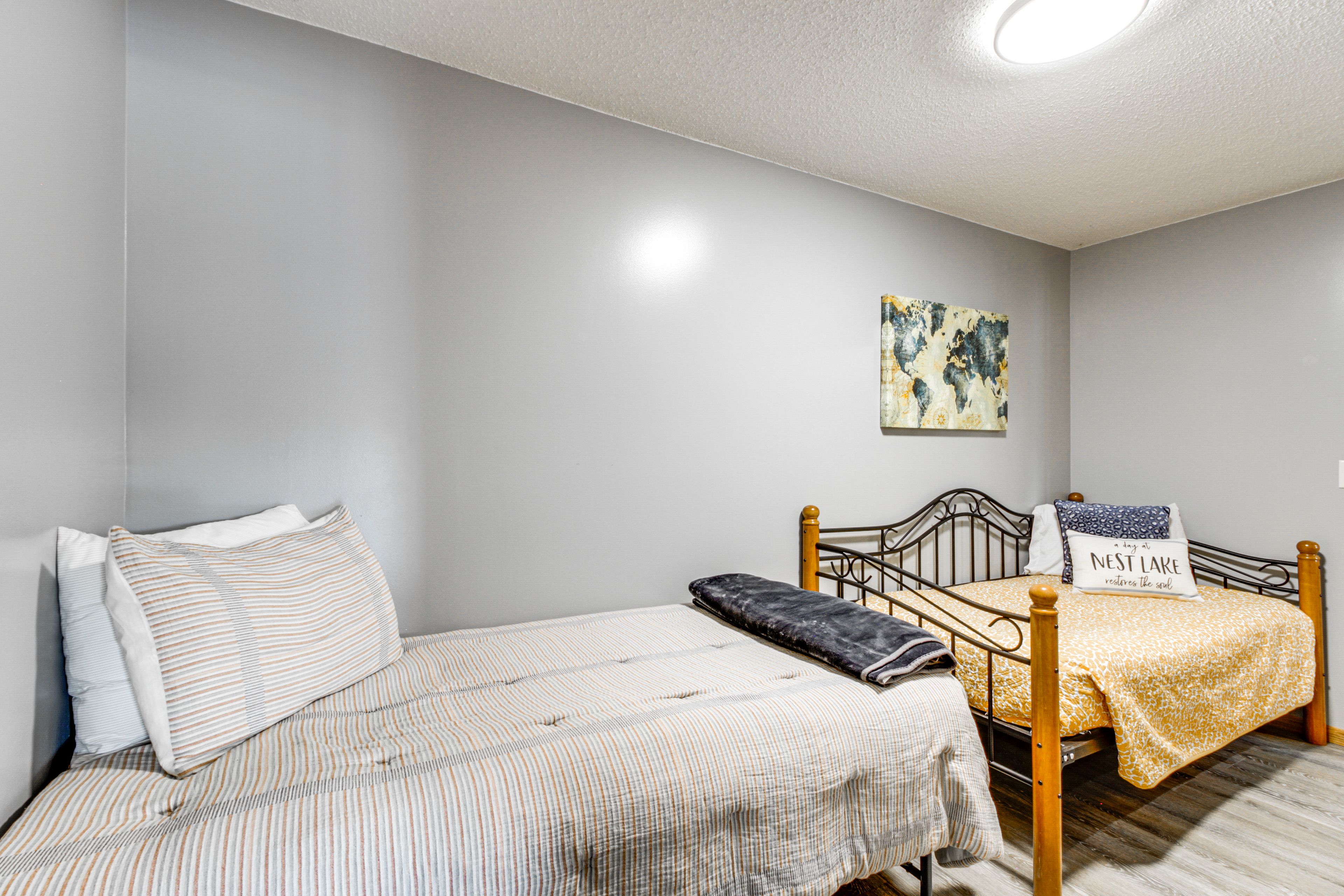 Bedroom 3 | Main Floor | Twin Daybed | Twin Bed