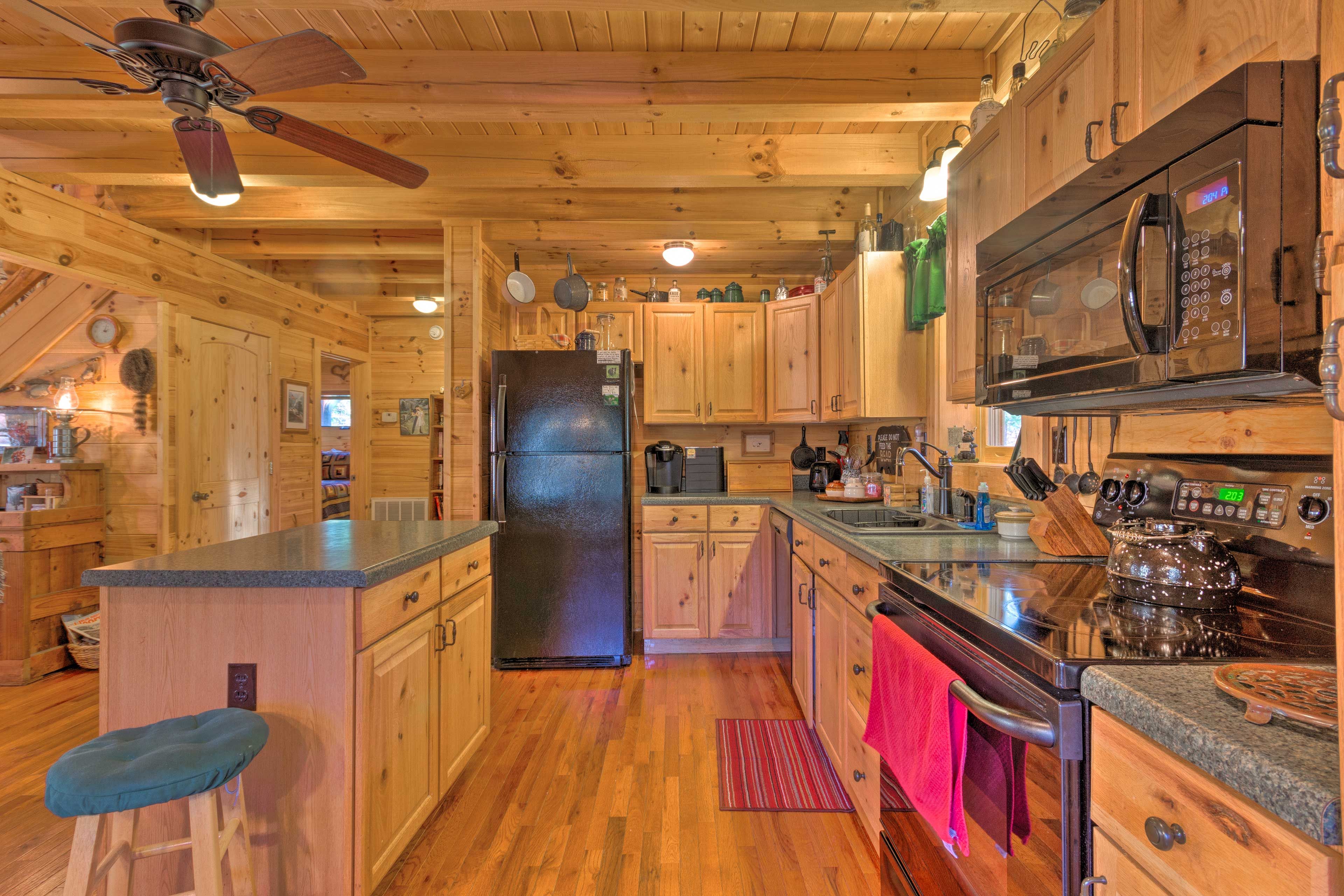 Kitchen | Dishware/Flatware